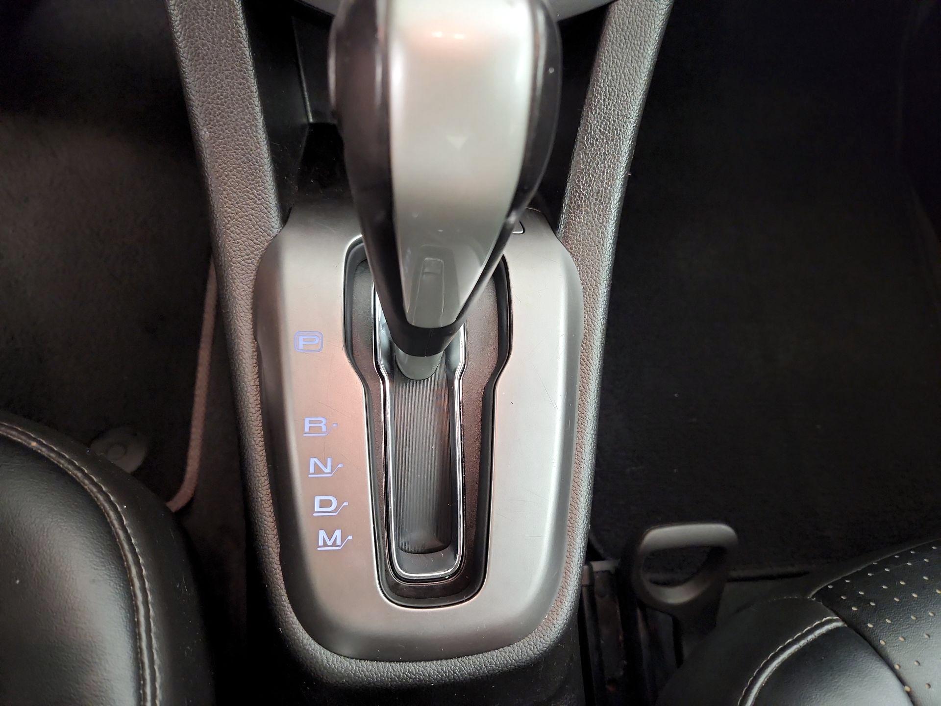 Thumbnail: 2018 Chevrolet Sonic - 17