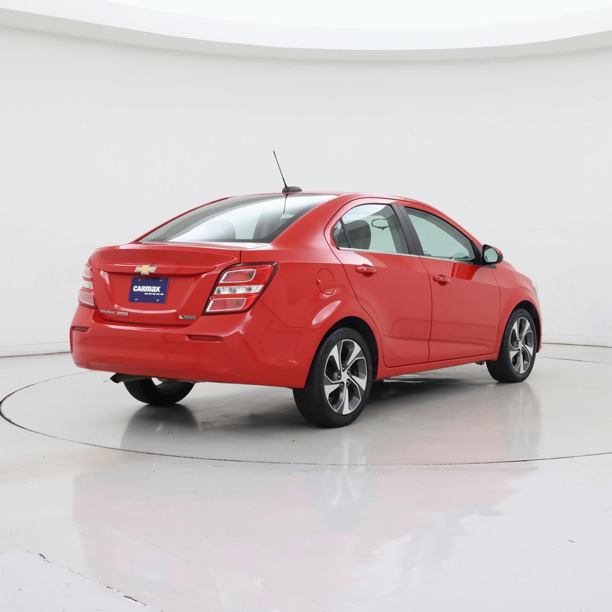 Thumbnail: 2018 Chevrolet Sonic - 8