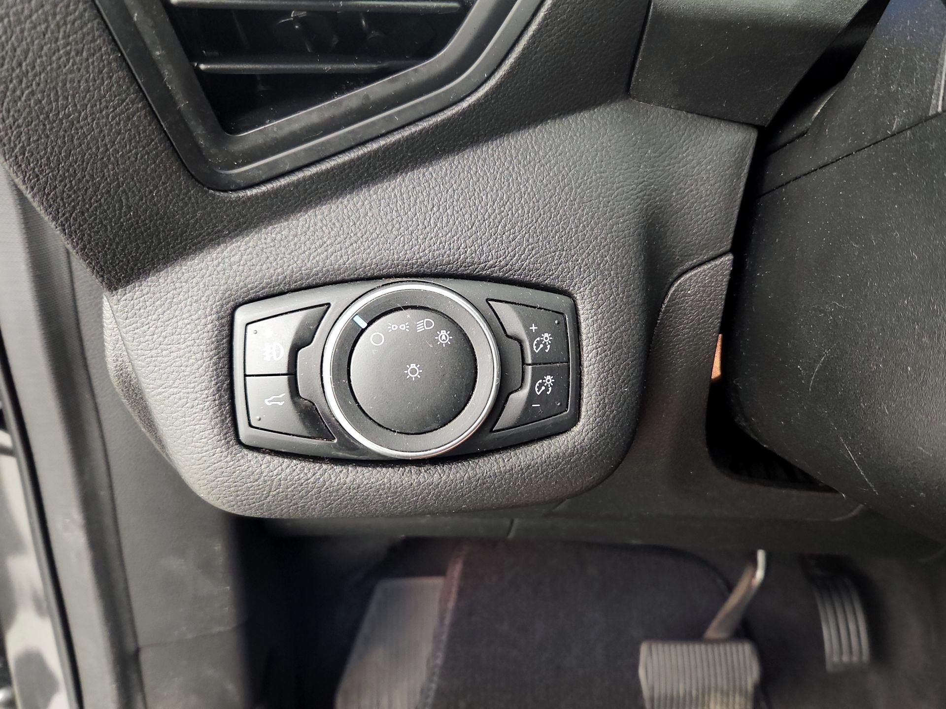 Thumbnail: 2017 Ford Escape - 13