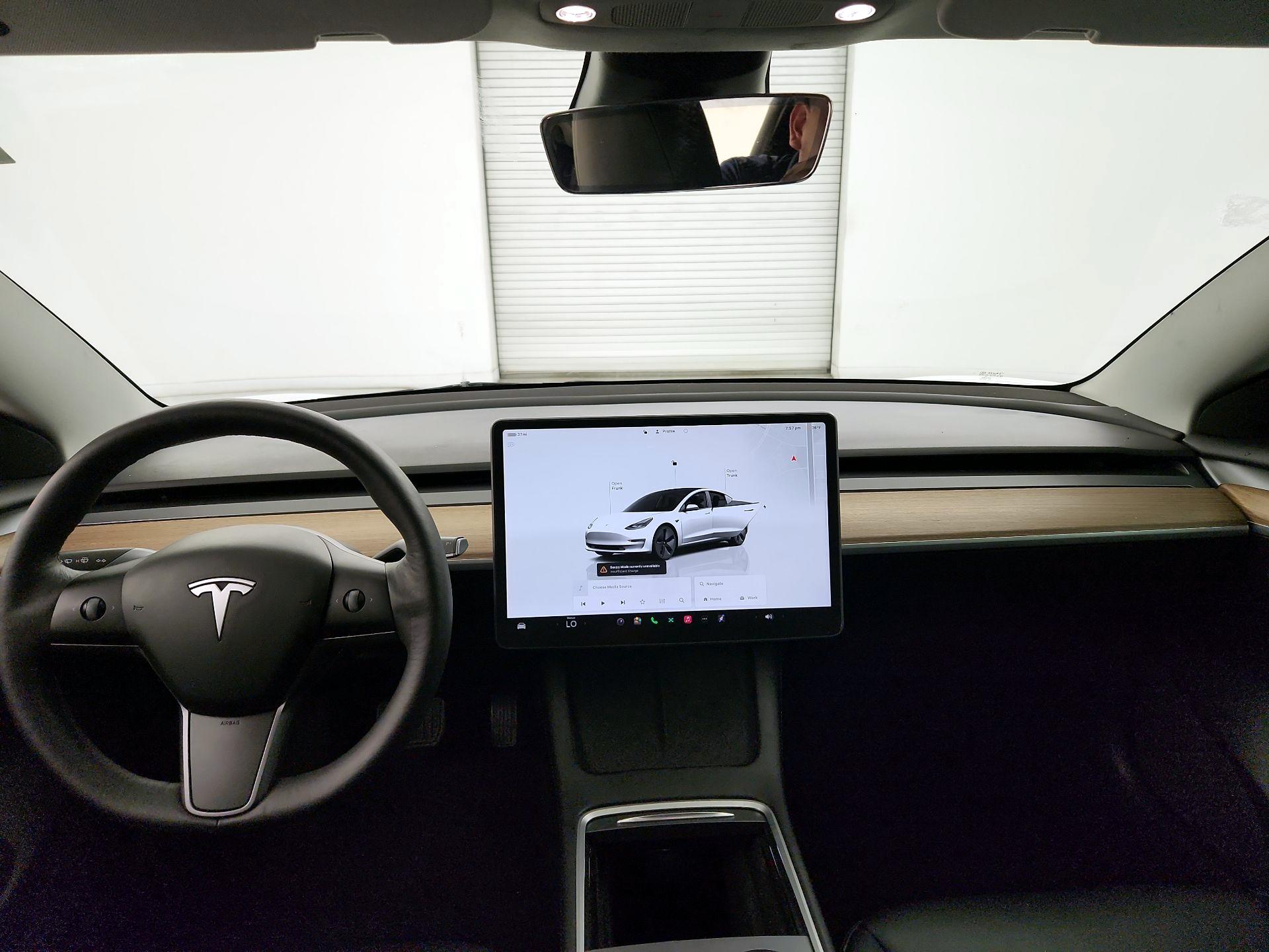 Thumbnail: 2022 Tesla Model 3 - 9