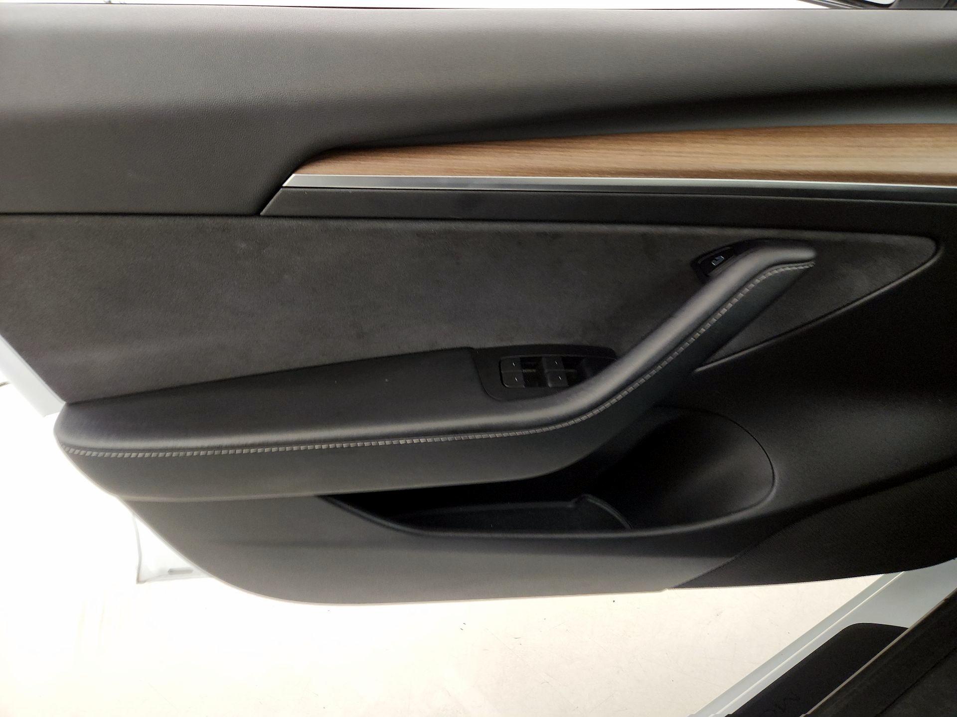 Thumbnail: 2022 Tesla Model 3 - 12