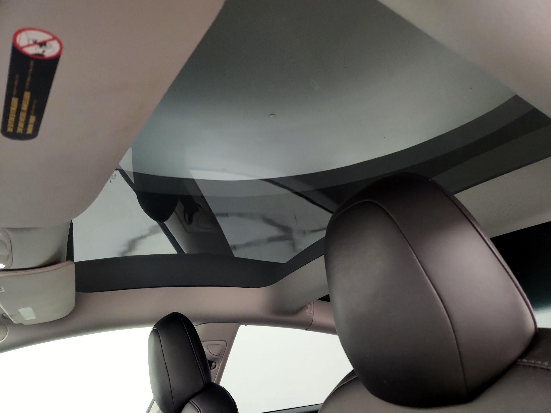 Thumbnail: 2022 Tesla Model 3 - 19