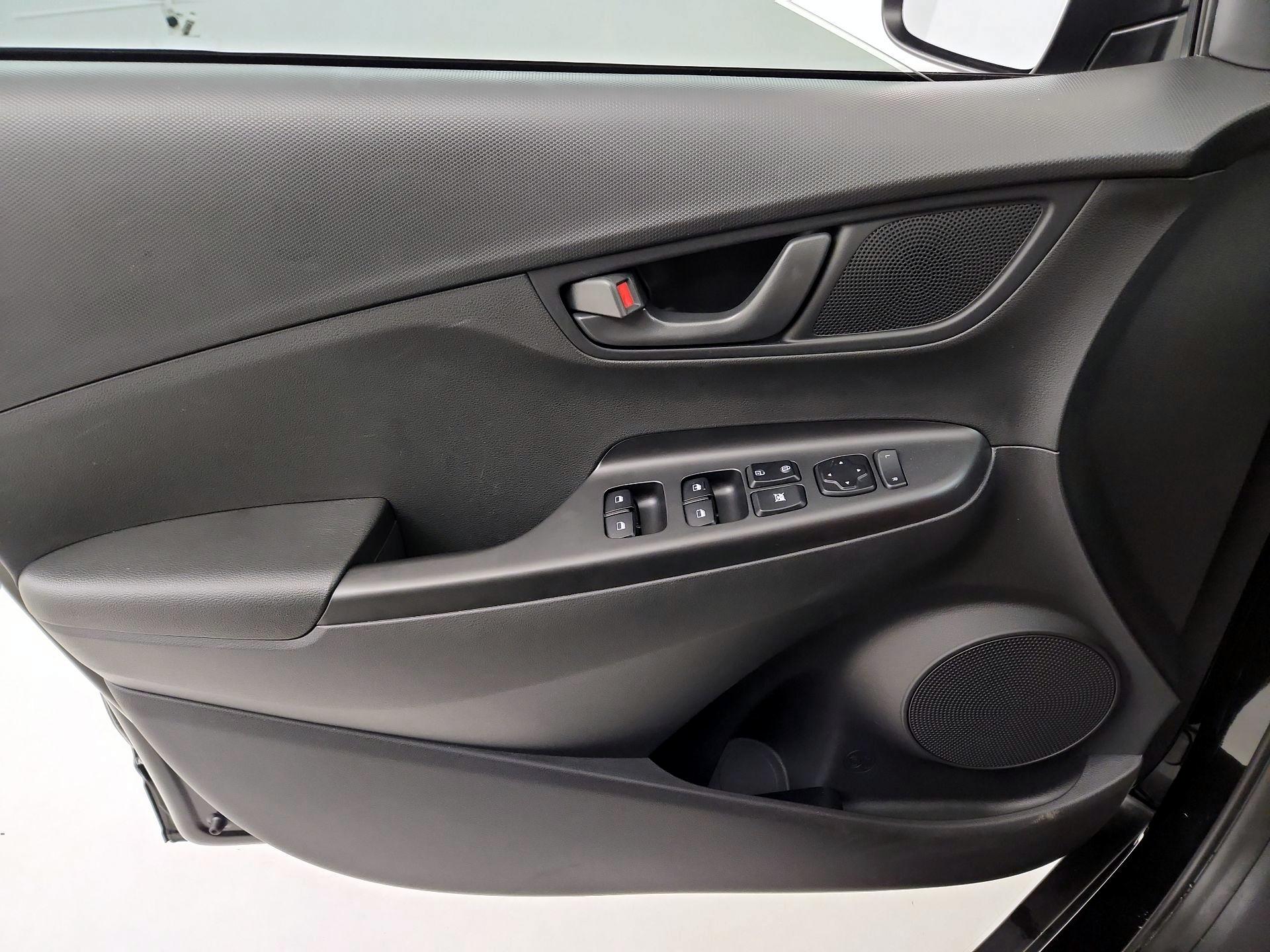 Thumbnail: 2022 Hyundai Kona - 12