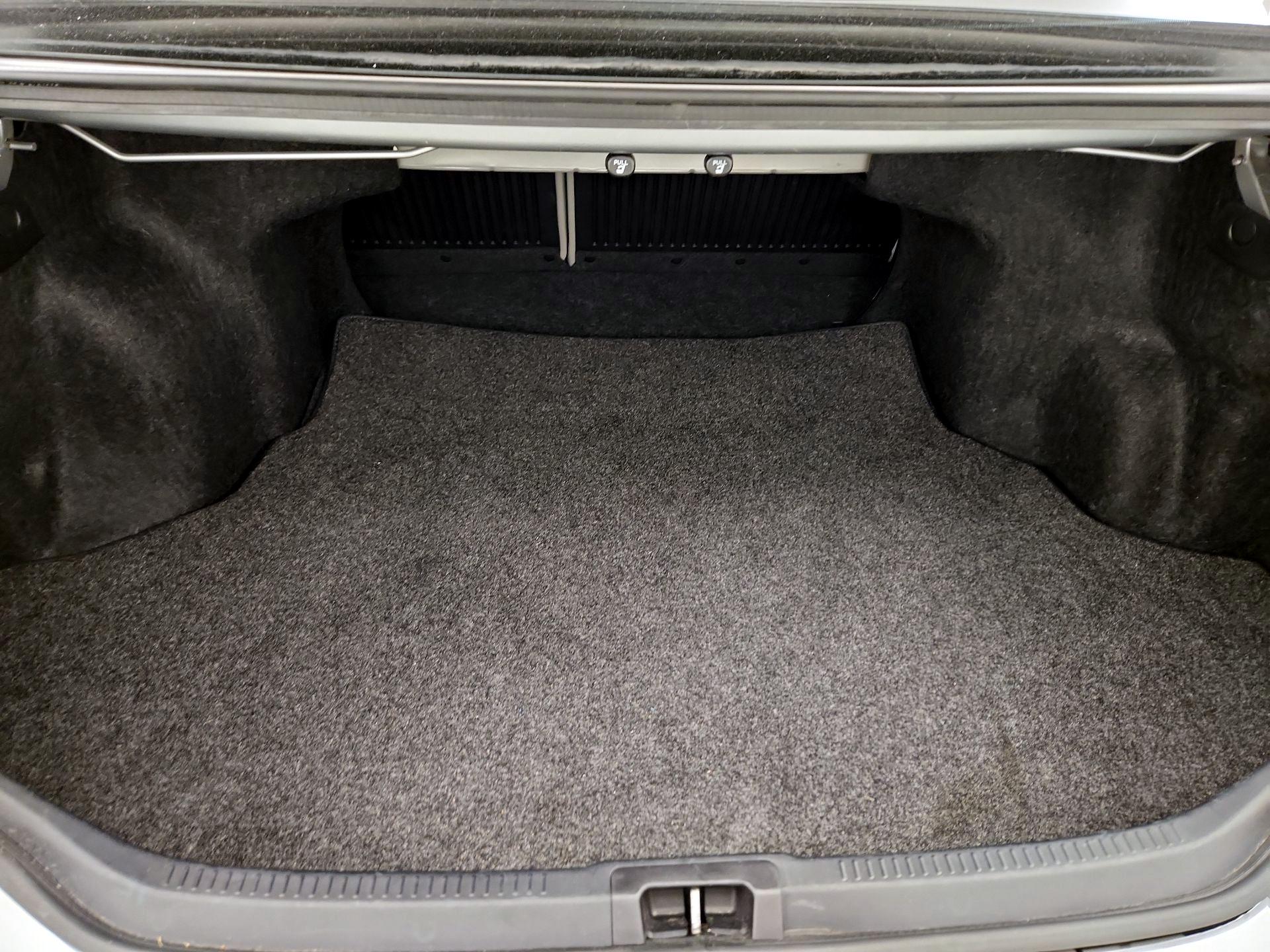 Thumbnail: 2016 Toyota Camry - 20