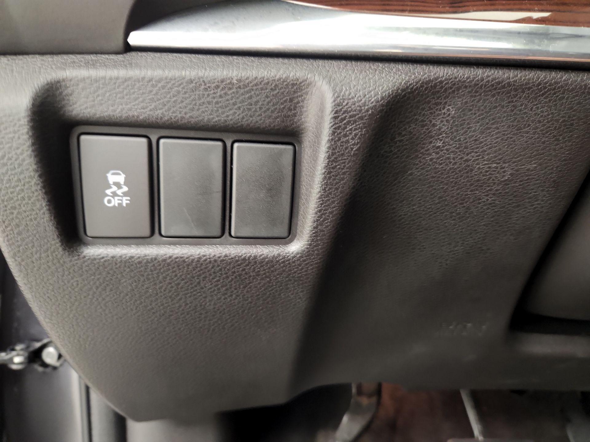 Thumbnail: 2016 Acura MDX - 13