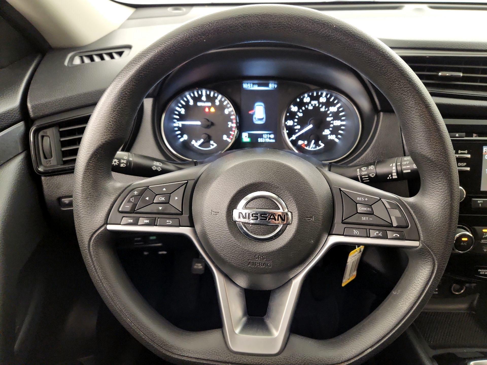 Thumbnail: 2017 Nissan Rogue - 10