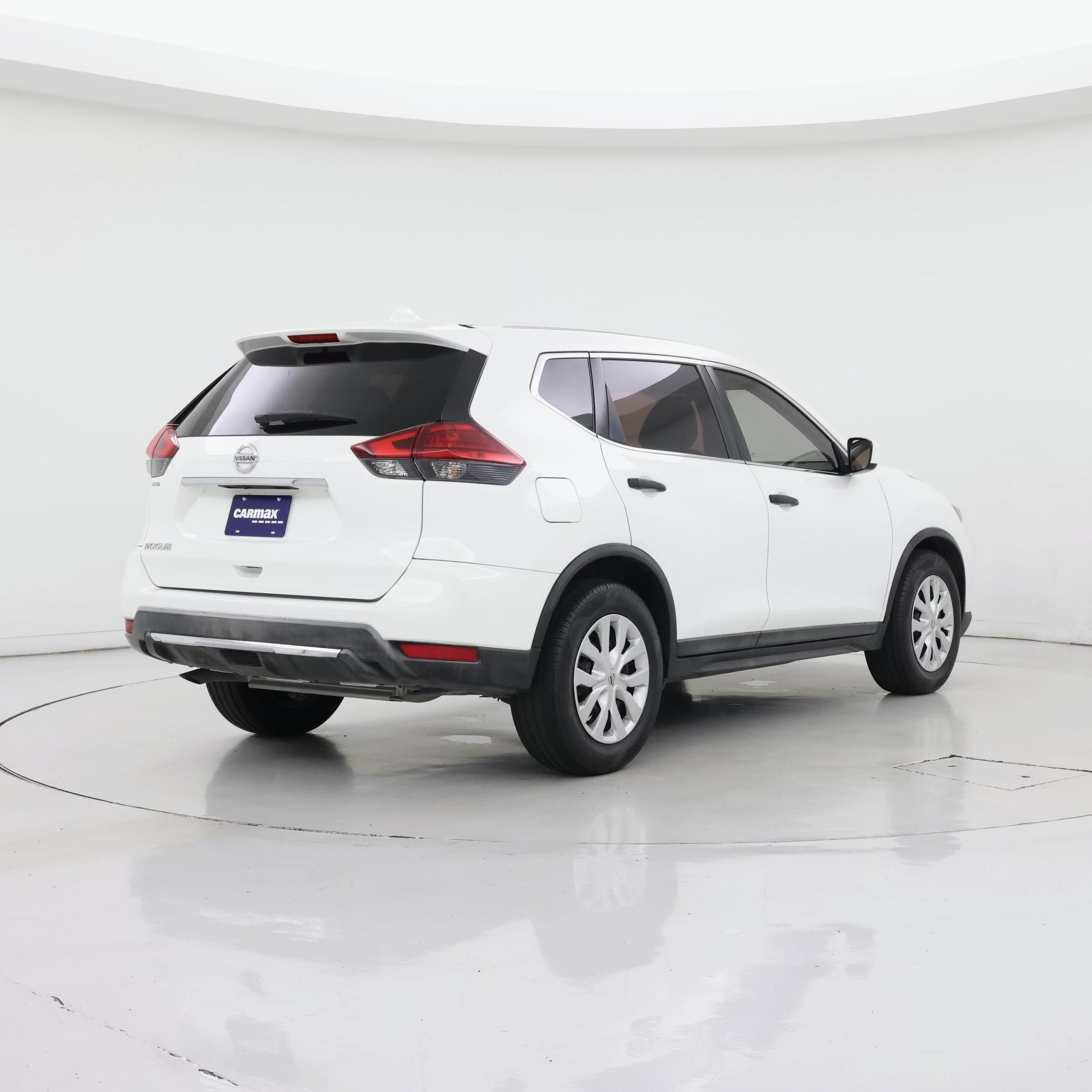 Thumbnail: 2017 Nissan Rogue - 8