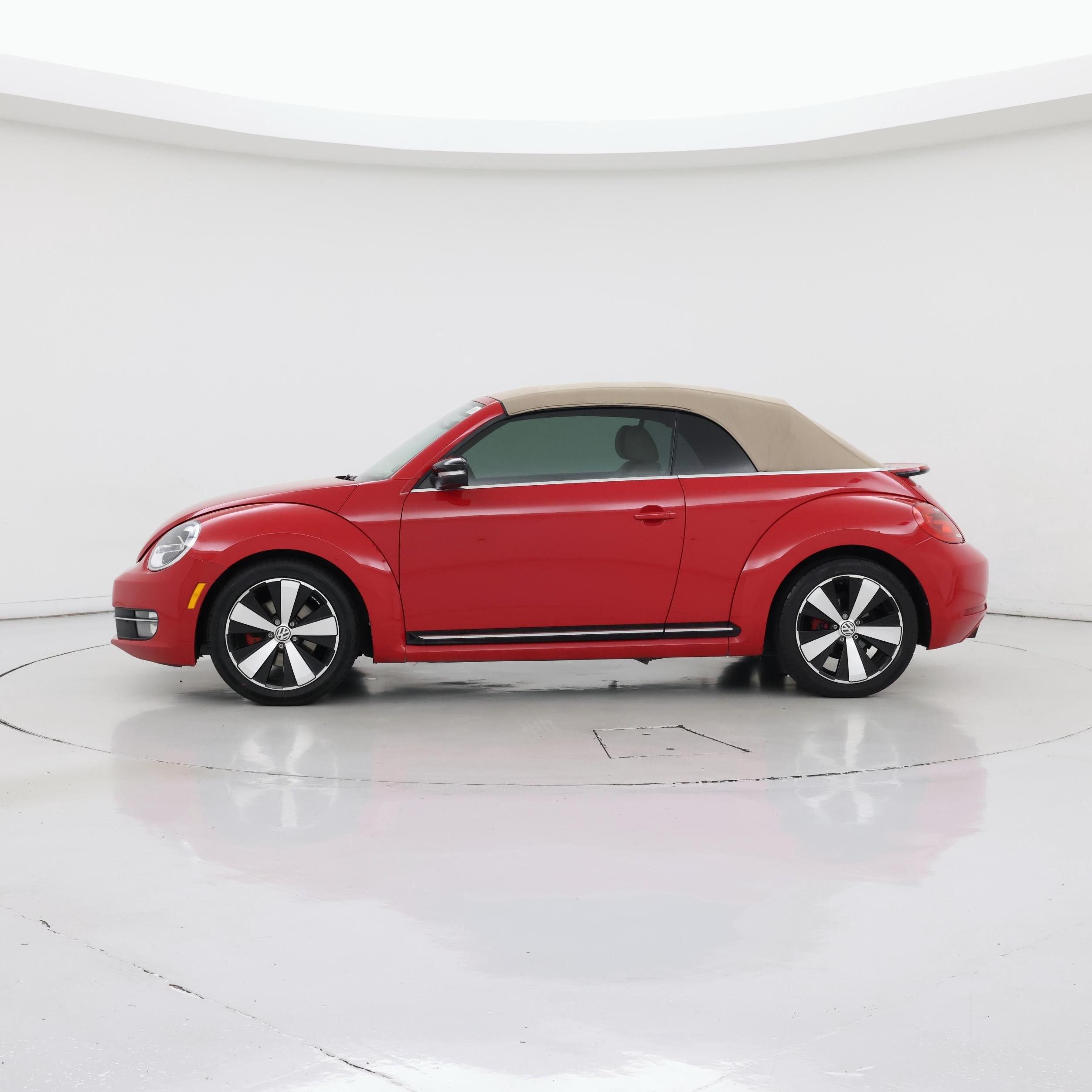 Thumbnail: 2013 Volkswagen Beetle - 3