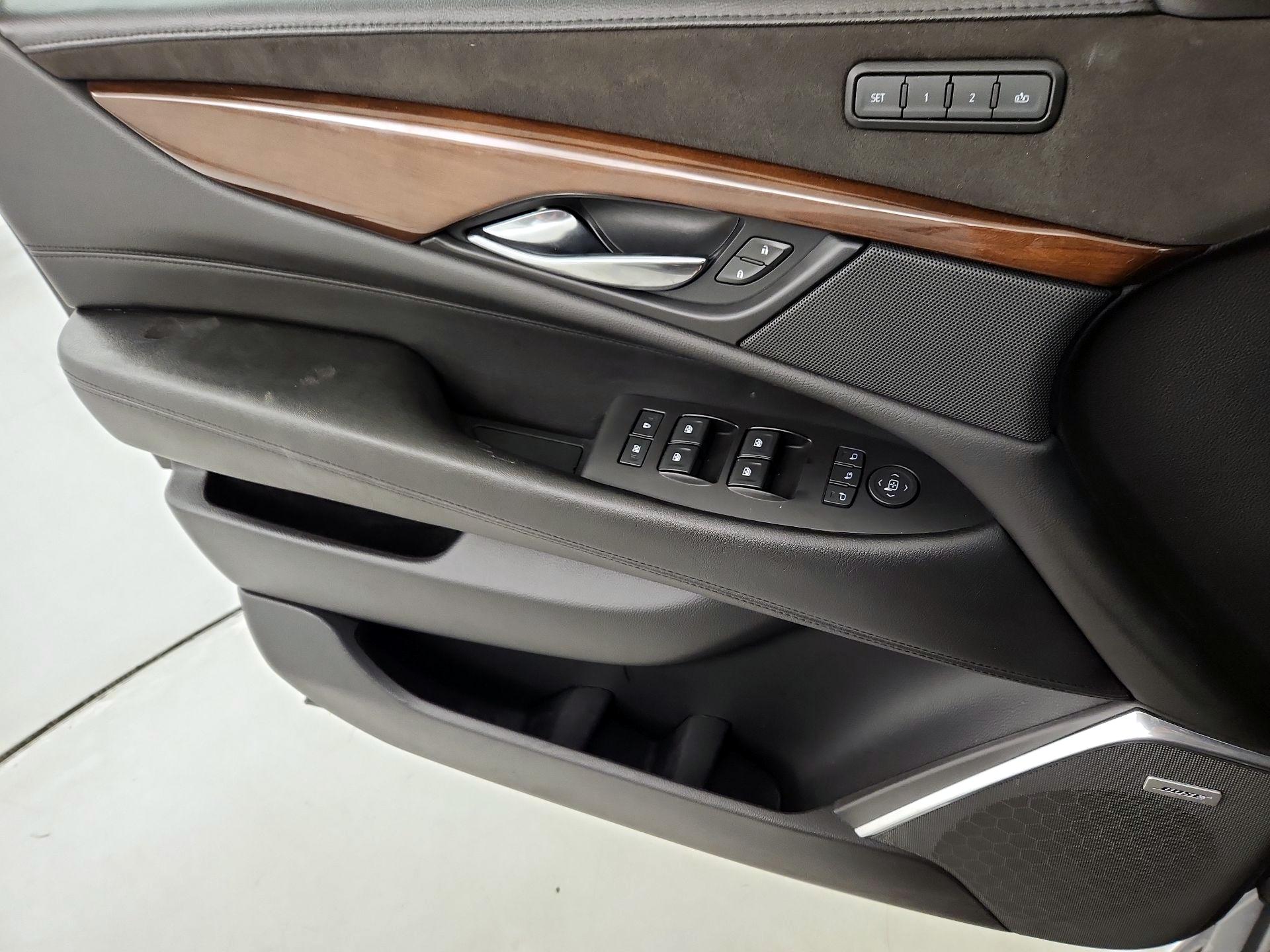 Thumbnail: 2020 Cadillac Escalade - 12