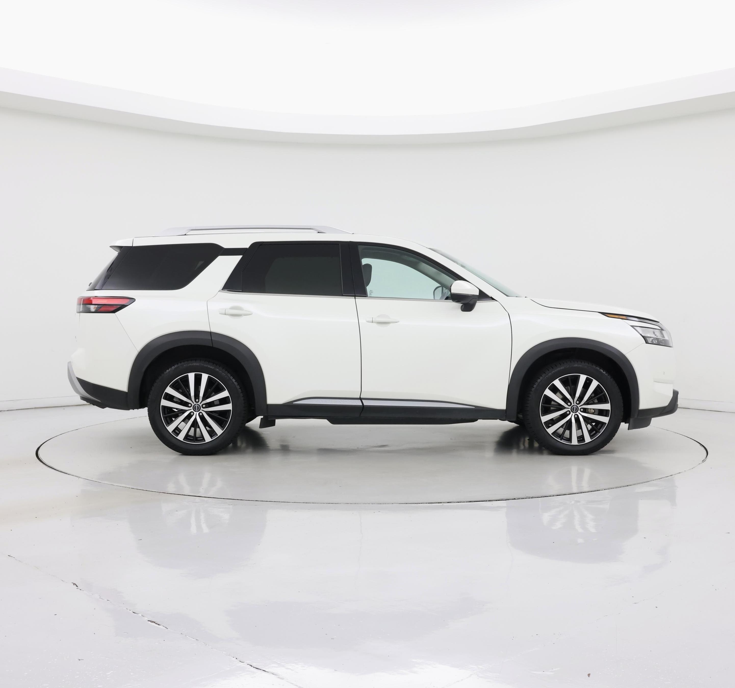 Thumbnail: 2023 Nissan Pathfinder - 7