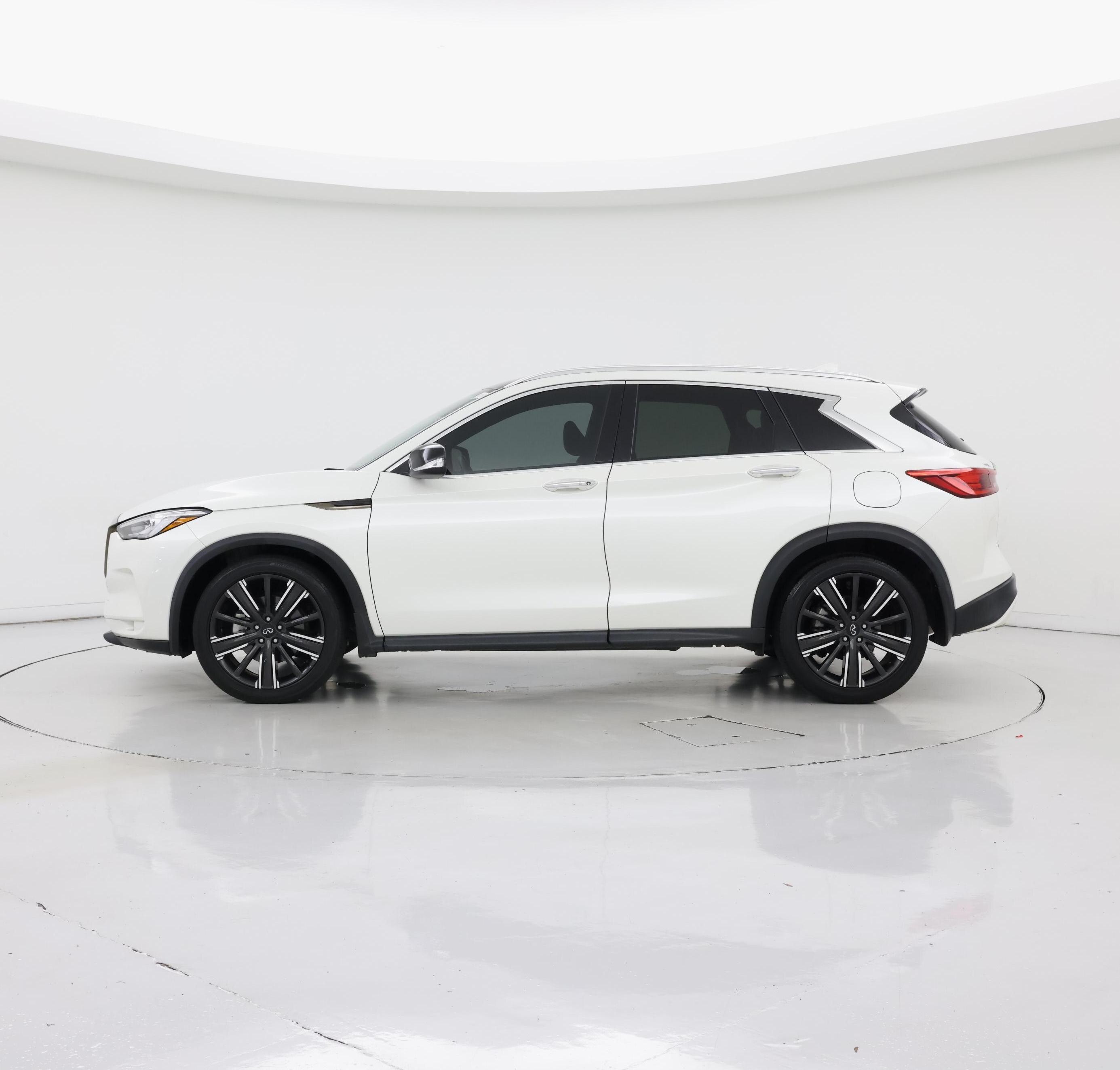 Thumbnail: 2021 INFINITI QX50 - 3