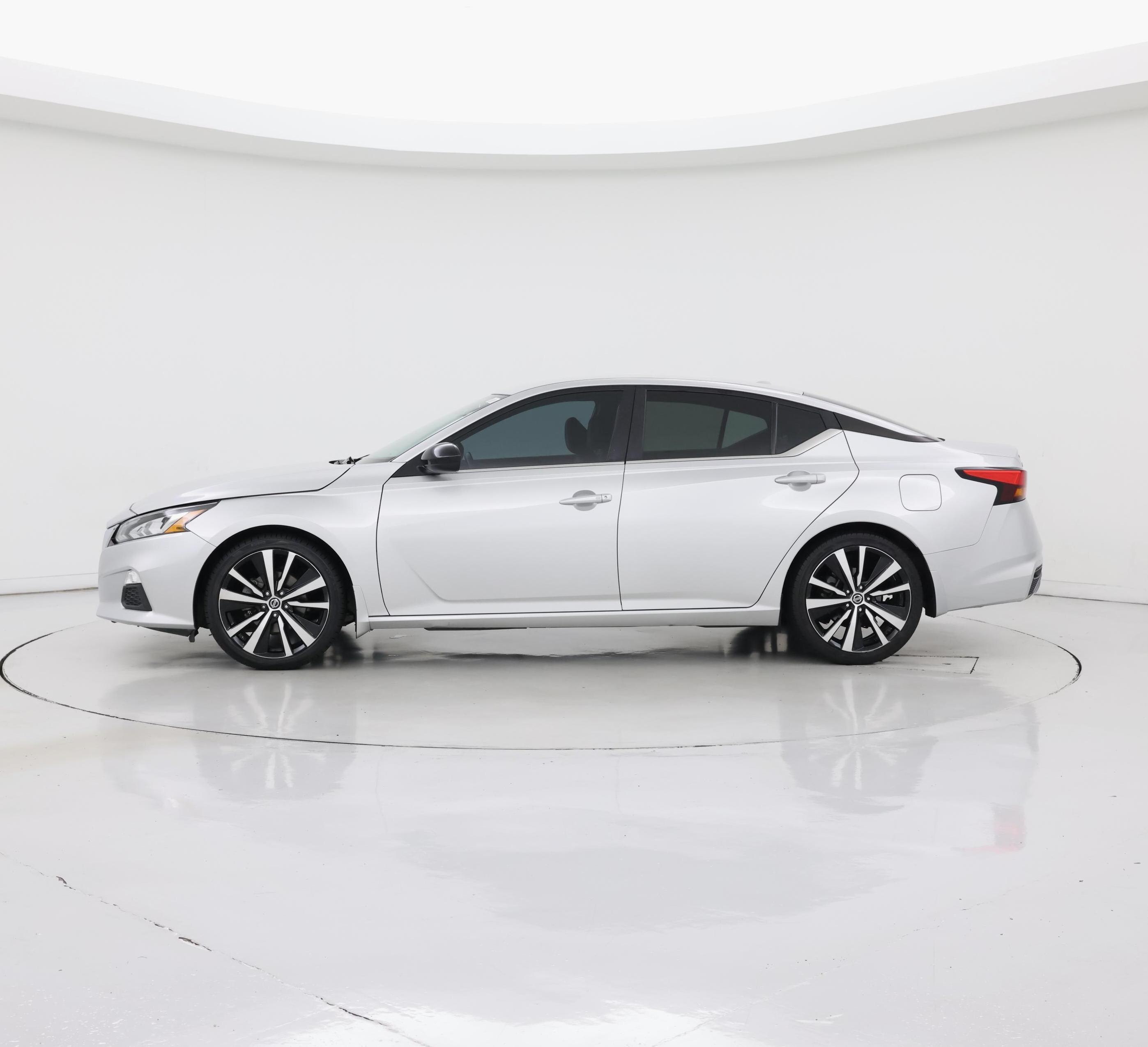 Thumbnail: 2020 Nissan Altima - 3