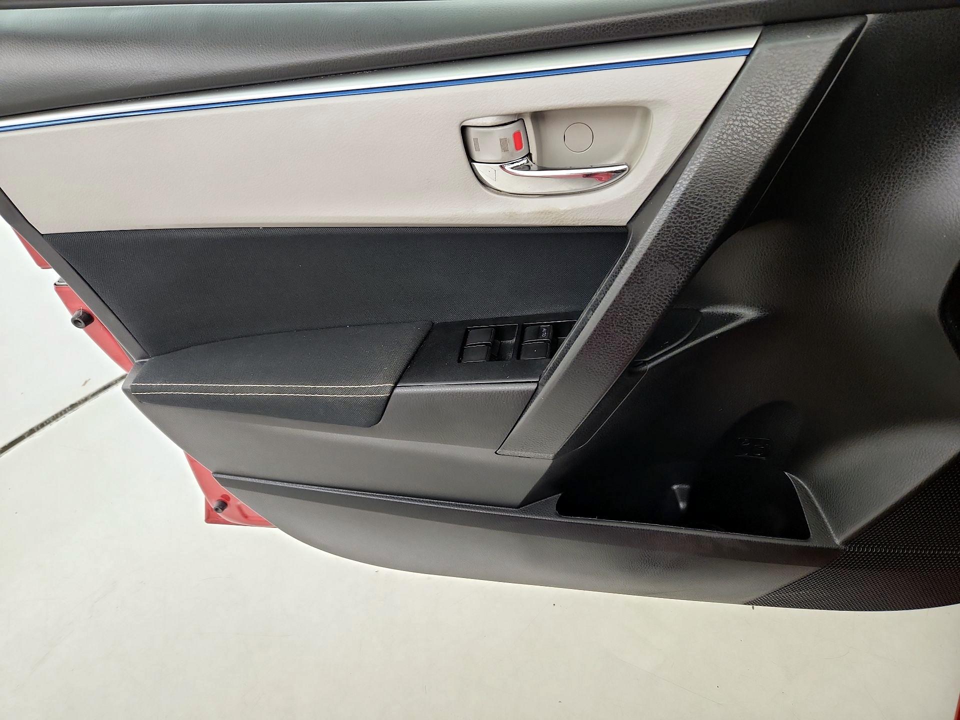 Thumbnail: 2016 Toyota Corolla - 12