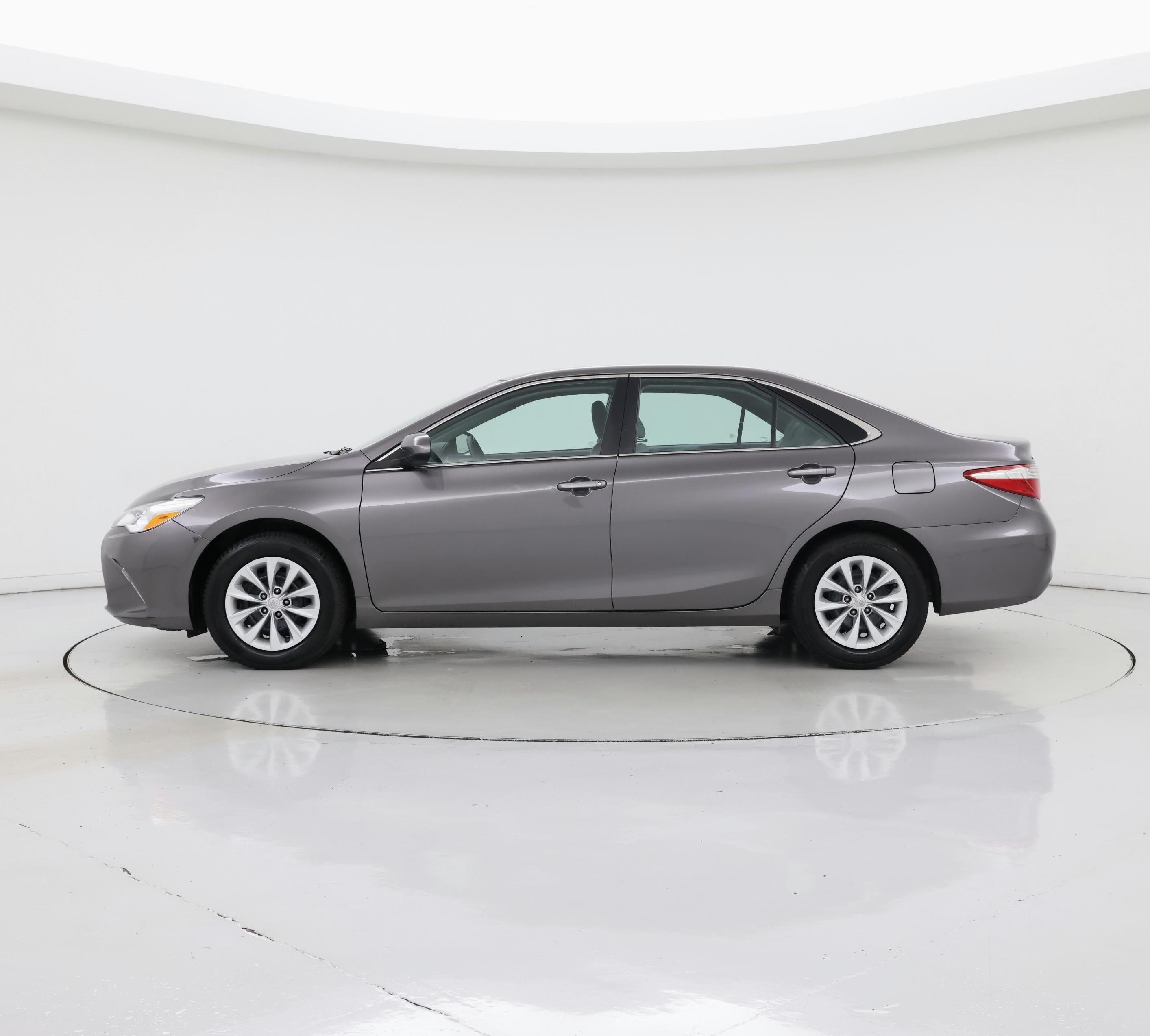 Thumbnail: 2017 Toyota Camry - 3