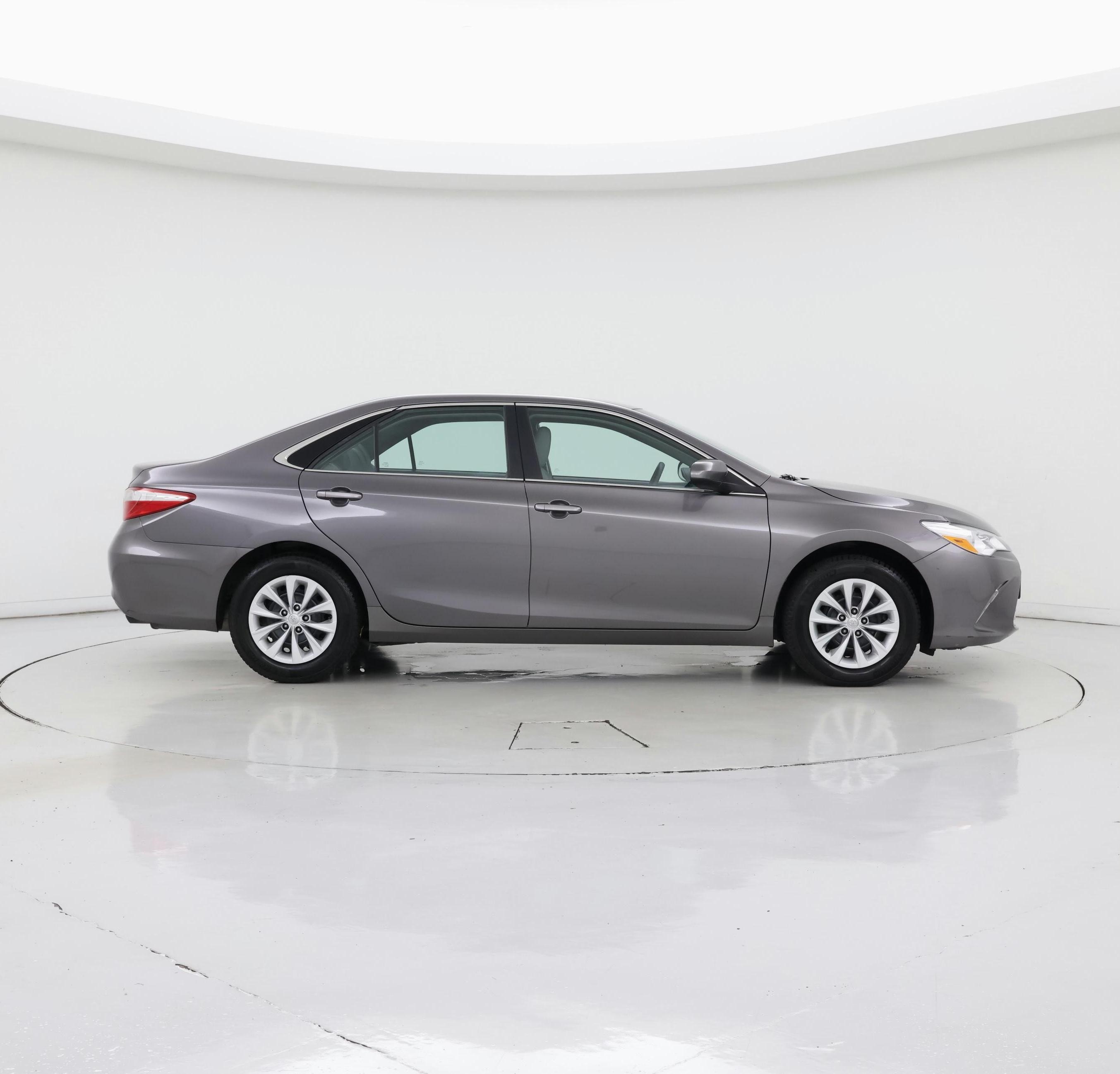 Thumbnail: 2017 Toyota Camry - 7