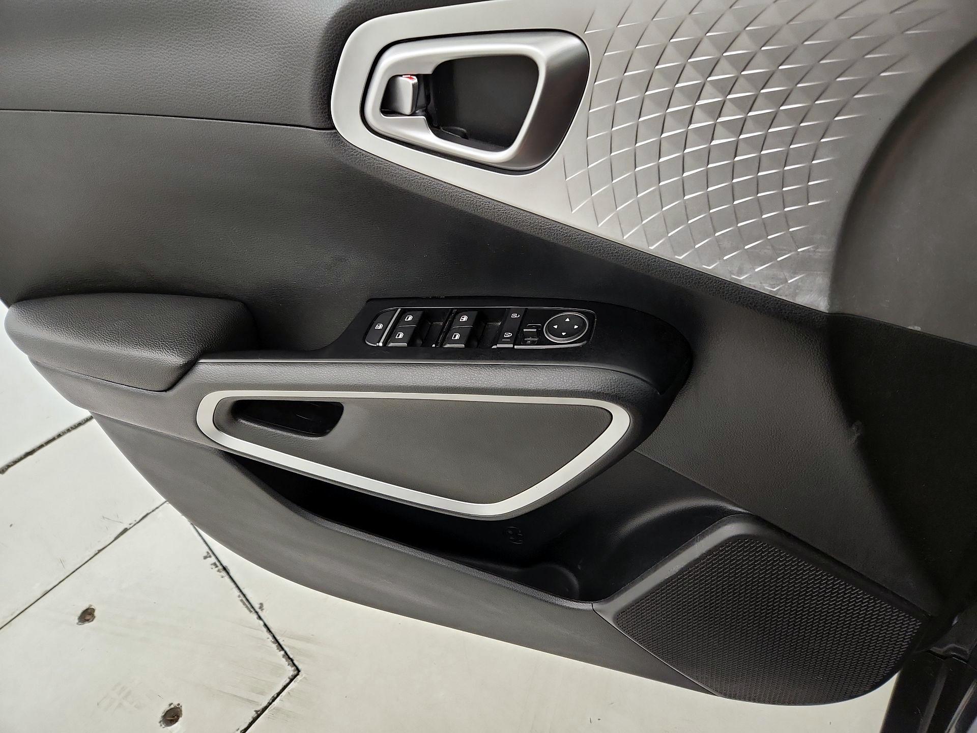 Thumbnail: 2022 Kia Soul - 12