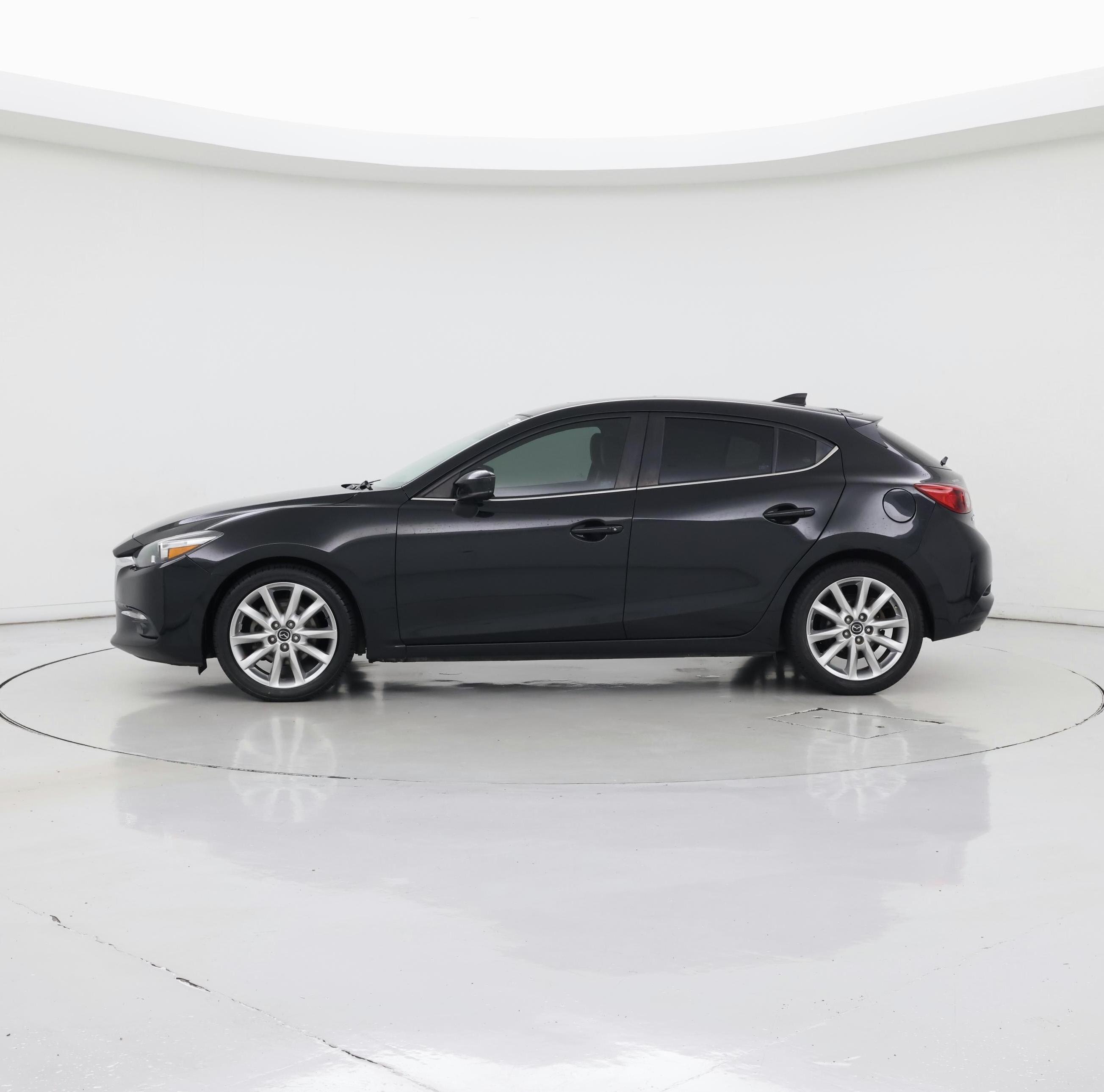 Thumbnail: 2017 Mazda Mazda3 - 3