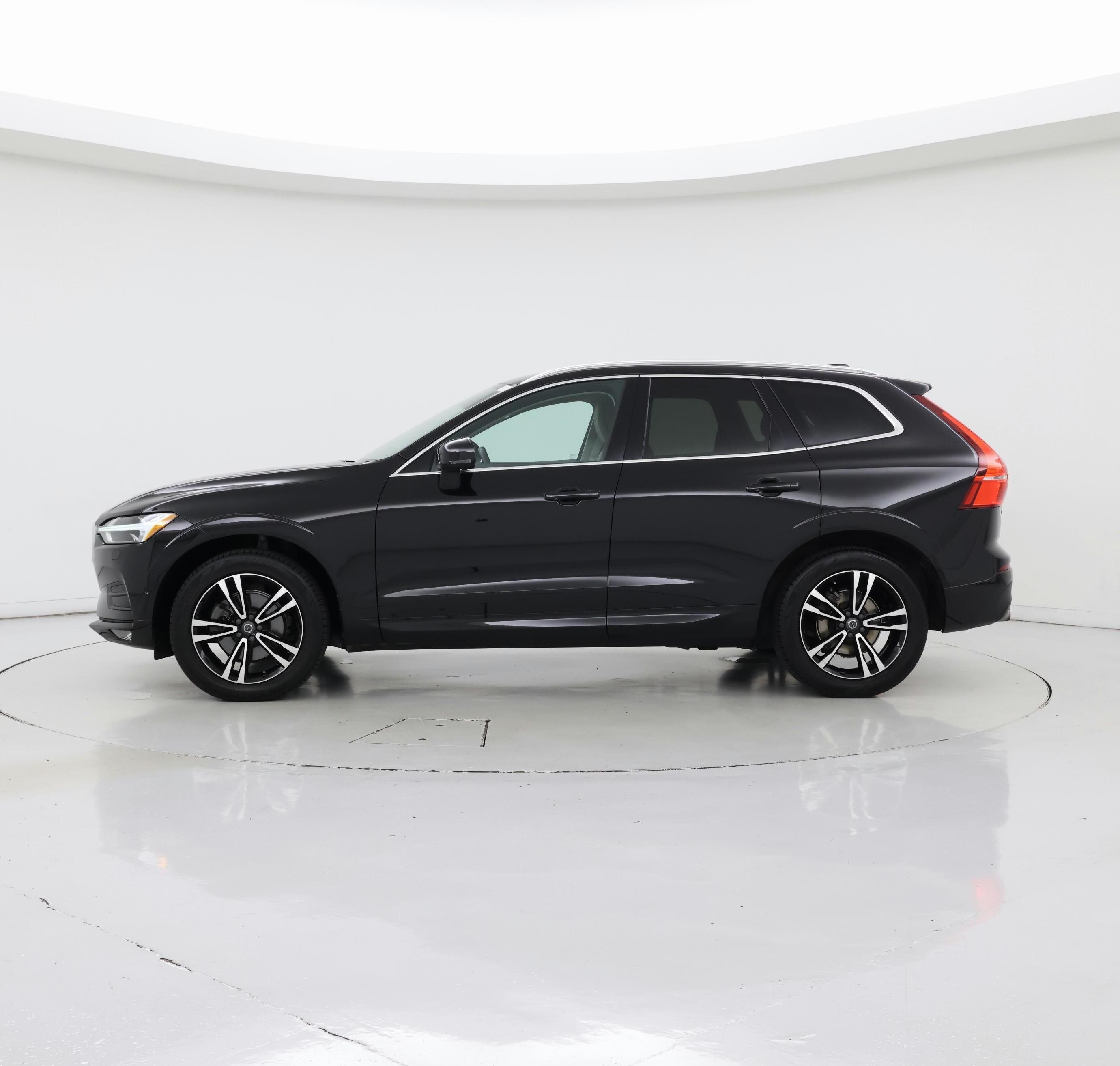 Thumbnail: 2018 Volvo XC60 - 3