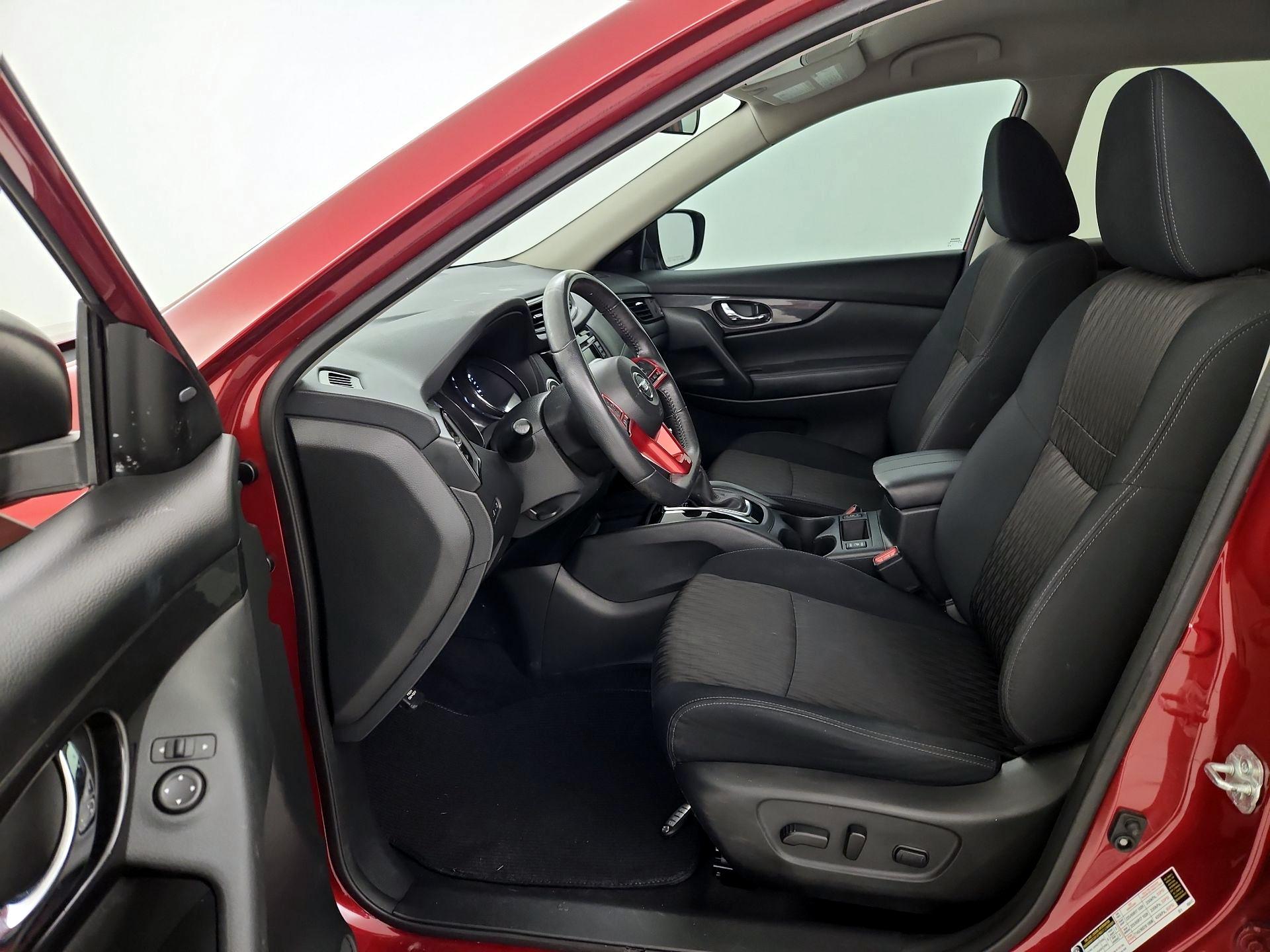 Thumbnail: 2018 Nissan Rogue - 11