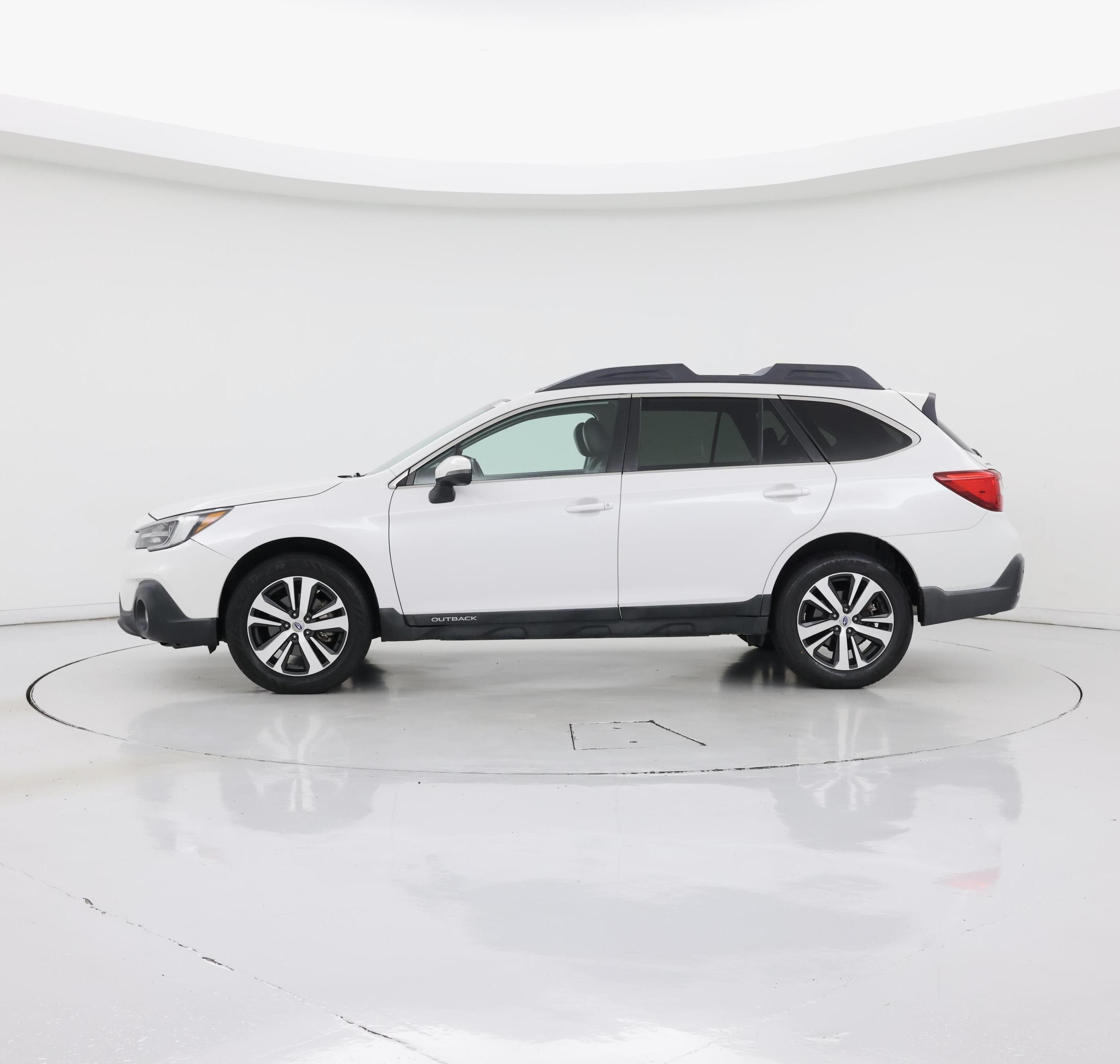 Thumbnail: 2019 Subaru Outback - 3