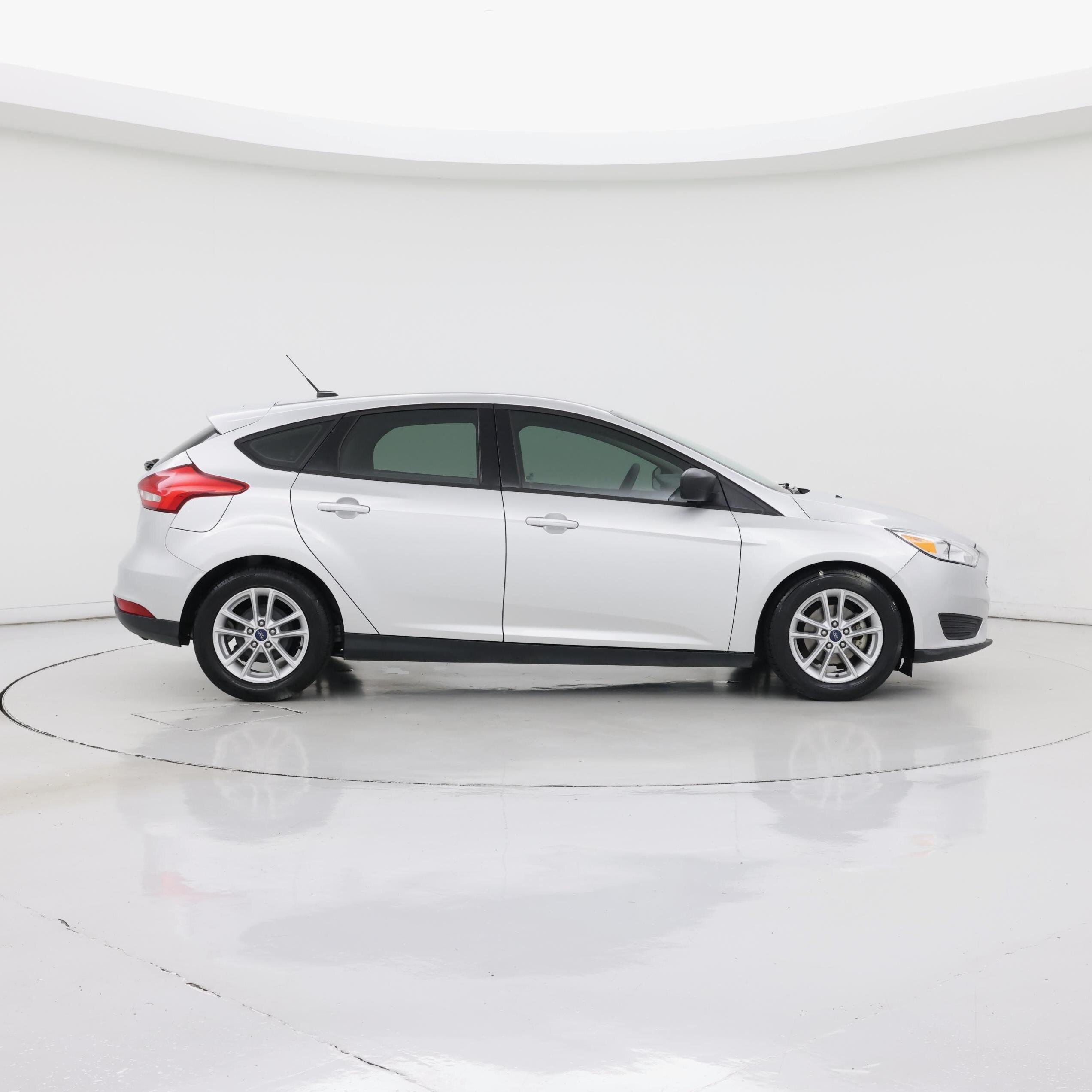 Thumbnail: 2018 Ford Focus - 7