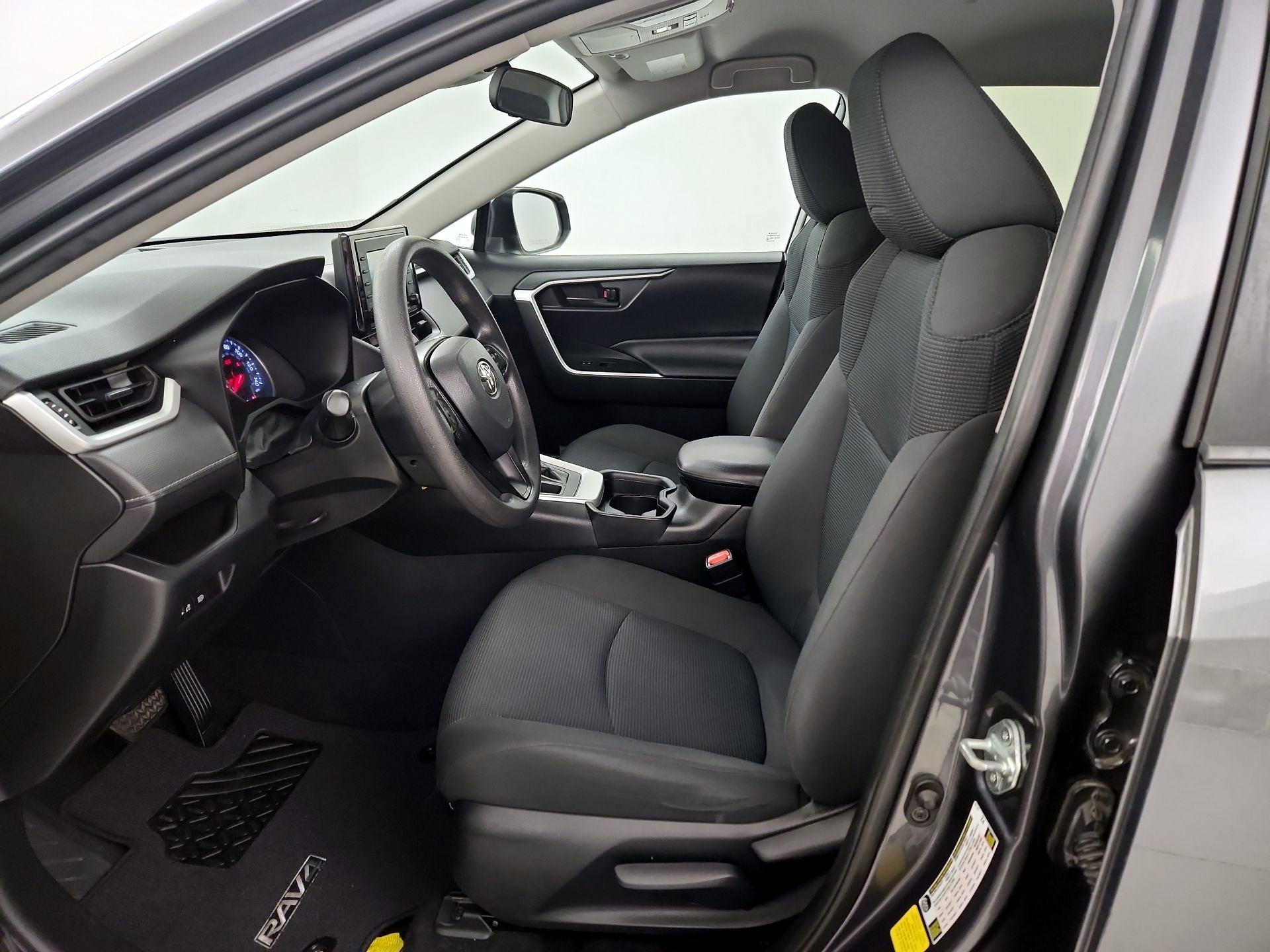 Thumbnail: 2021 Toyota RAV4 - 11