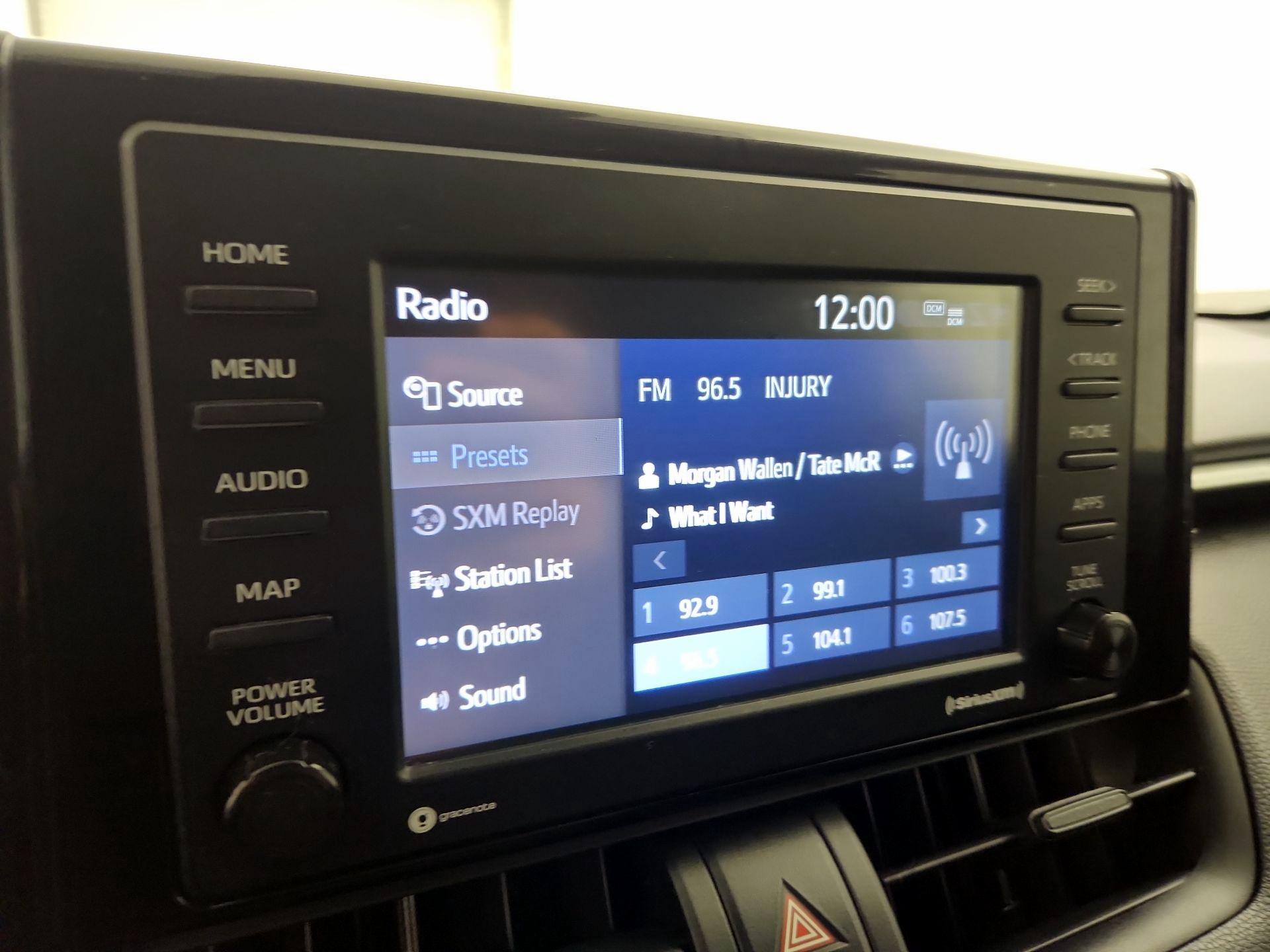 Thumbnail: 2021 Toyota RAV4 - 15