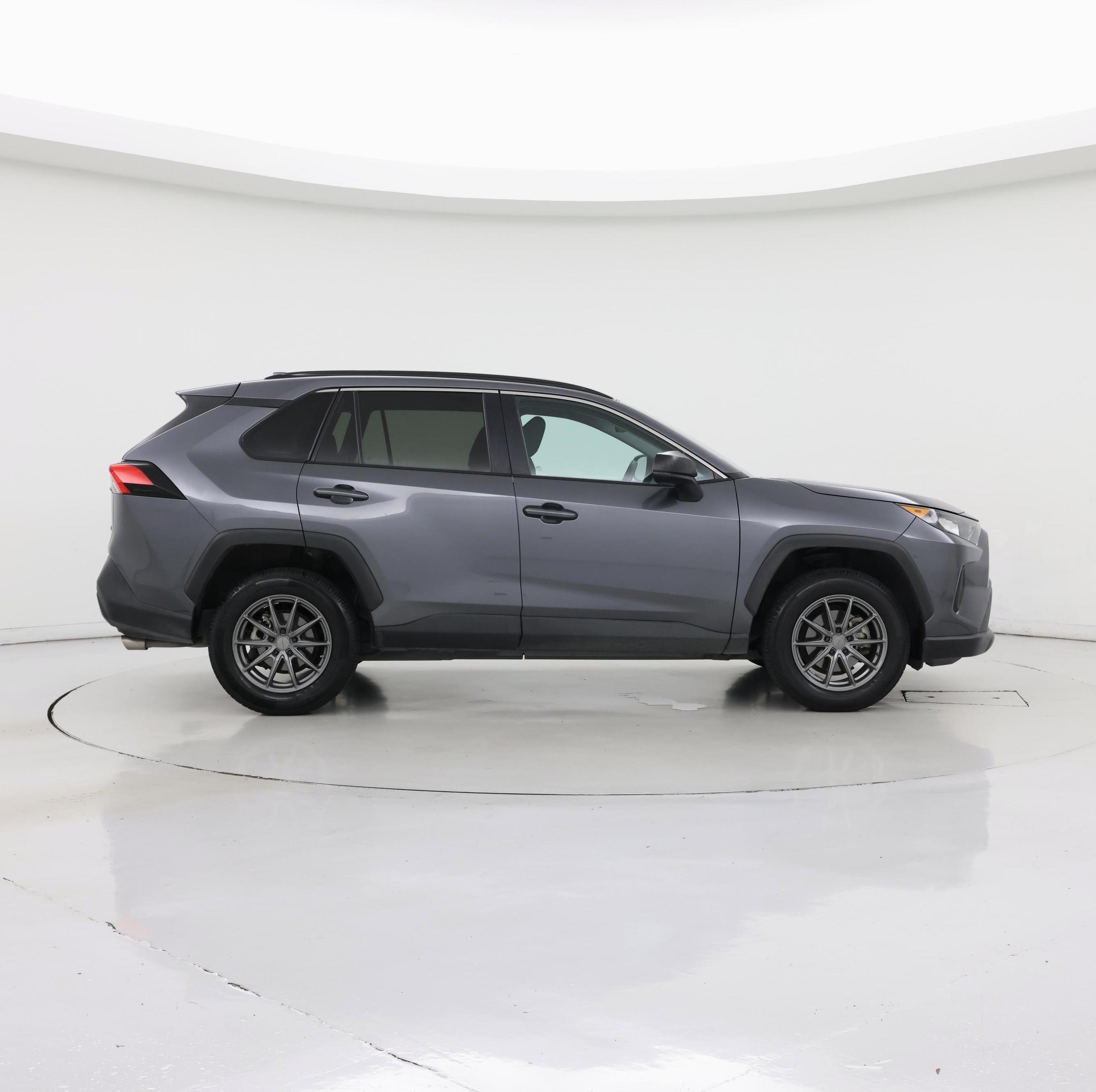 Thumbnail: 2021 Toyota RAV4 - 7