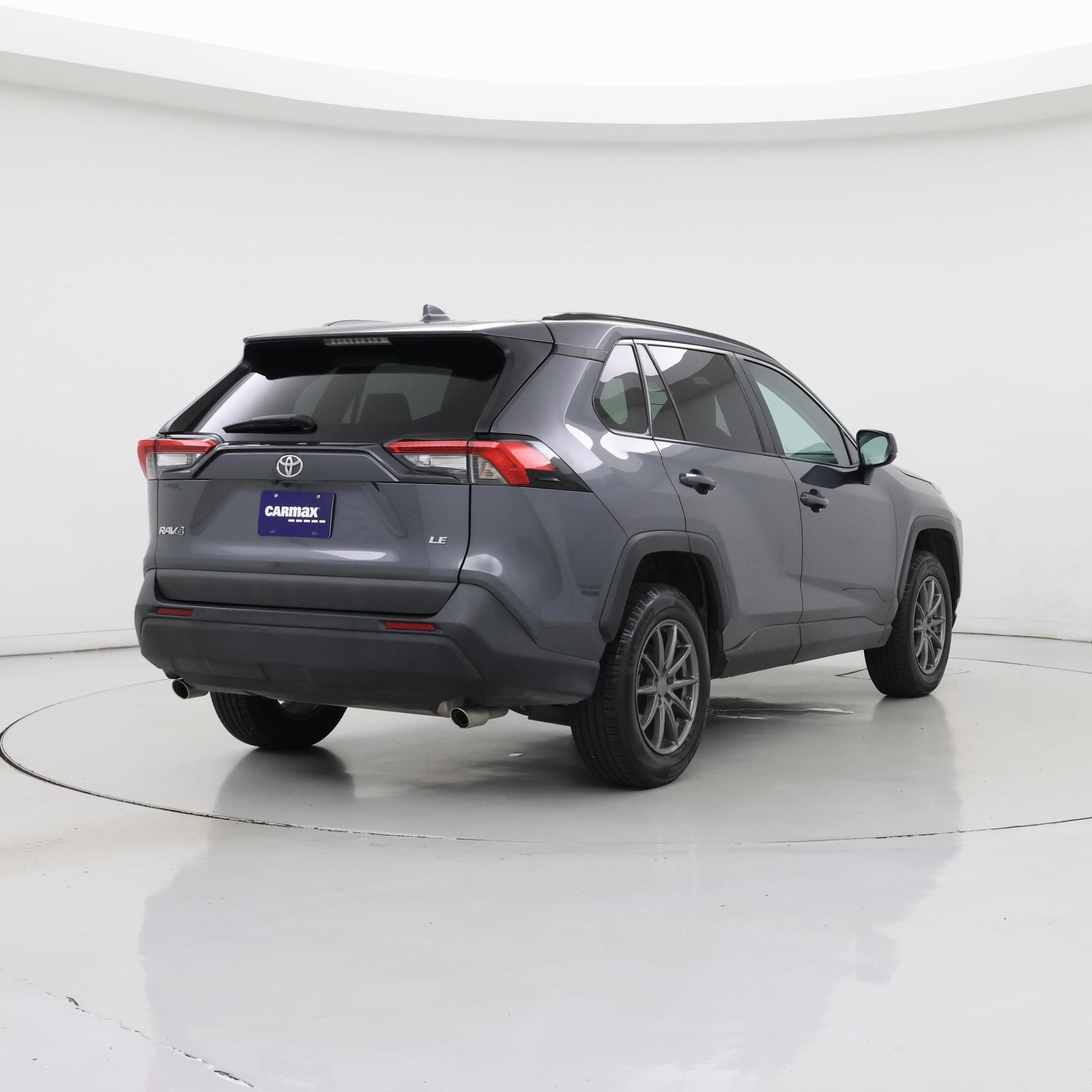 Thumbnail: 2021 Toyota RAV4 - 8