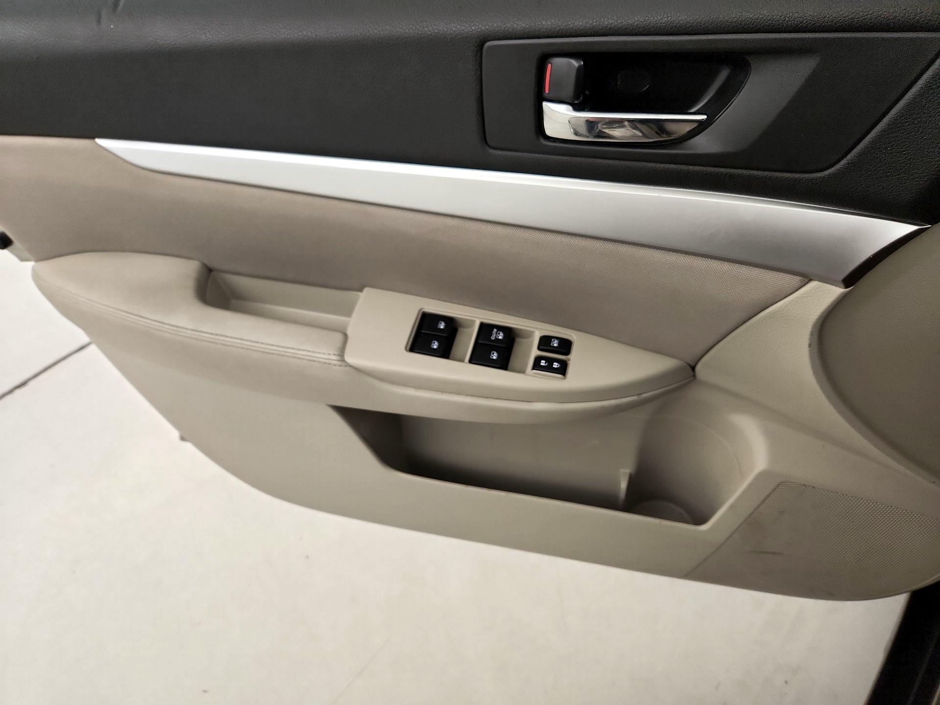 Thumbnail: 2014 Subaru Outback - 12