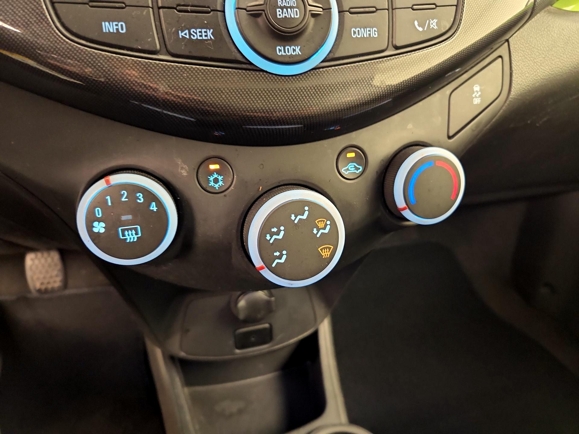 Thumbnail: 2015 Chevrolet Spark - 15