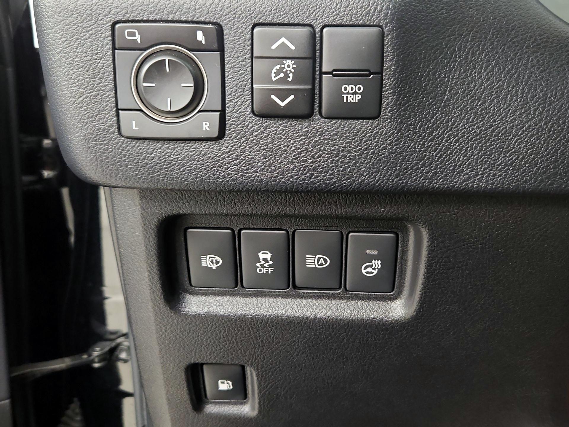 Thumbnail: 2021 Lexus GX - 13