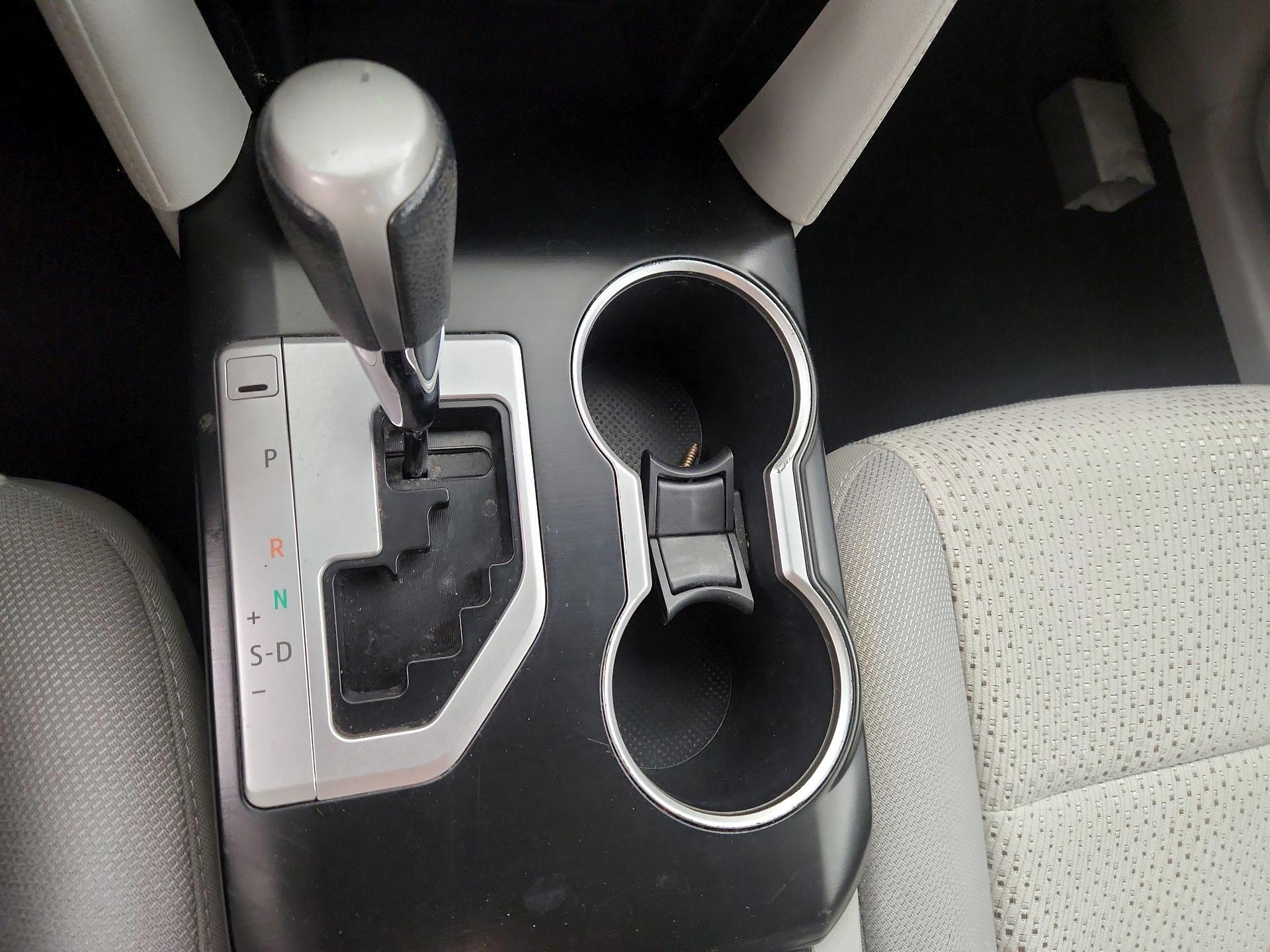 Thumbnail: 2014 Toyota Camry - 16