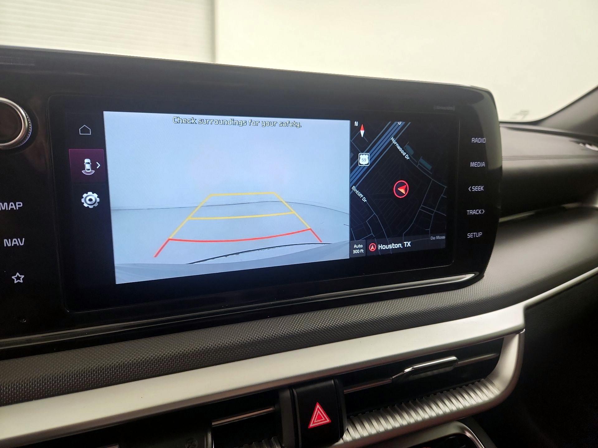 Thumbnail: 2022 Kia K5 - 15