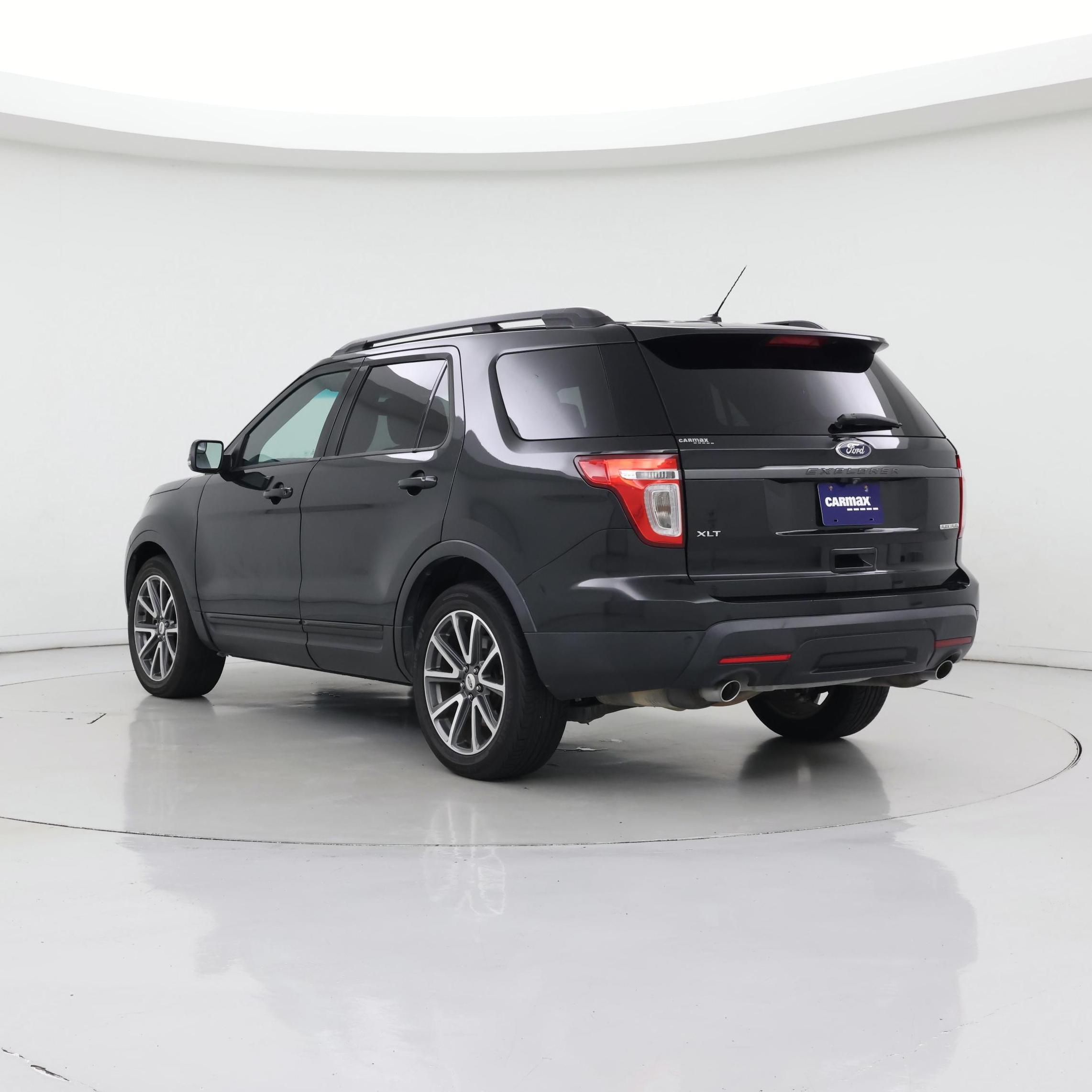 Thumbnail: 2015 Ford Explorer - 2