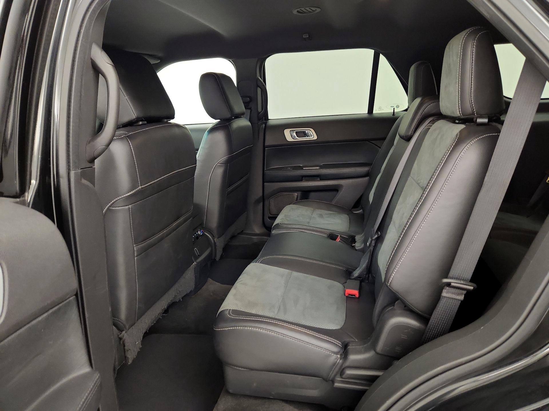Thumbnail: 2015 Ford Explorer - 20