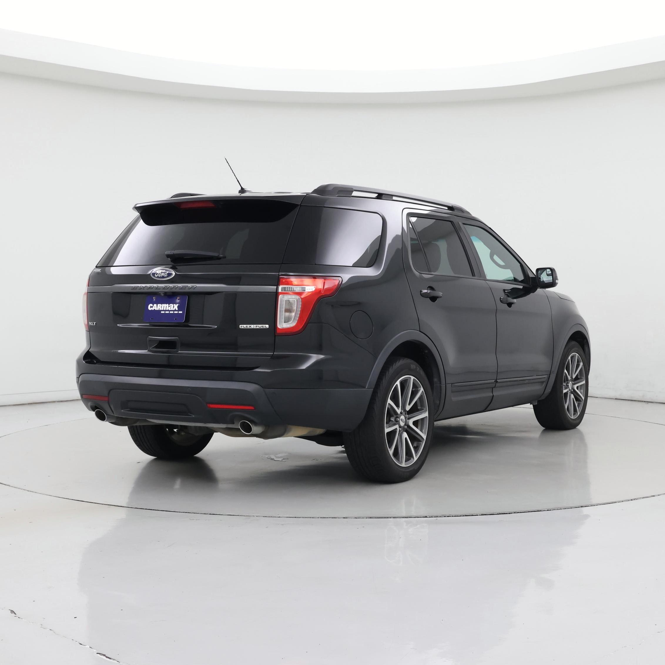 Thumbnail: 2015 Ford Explorer - 8