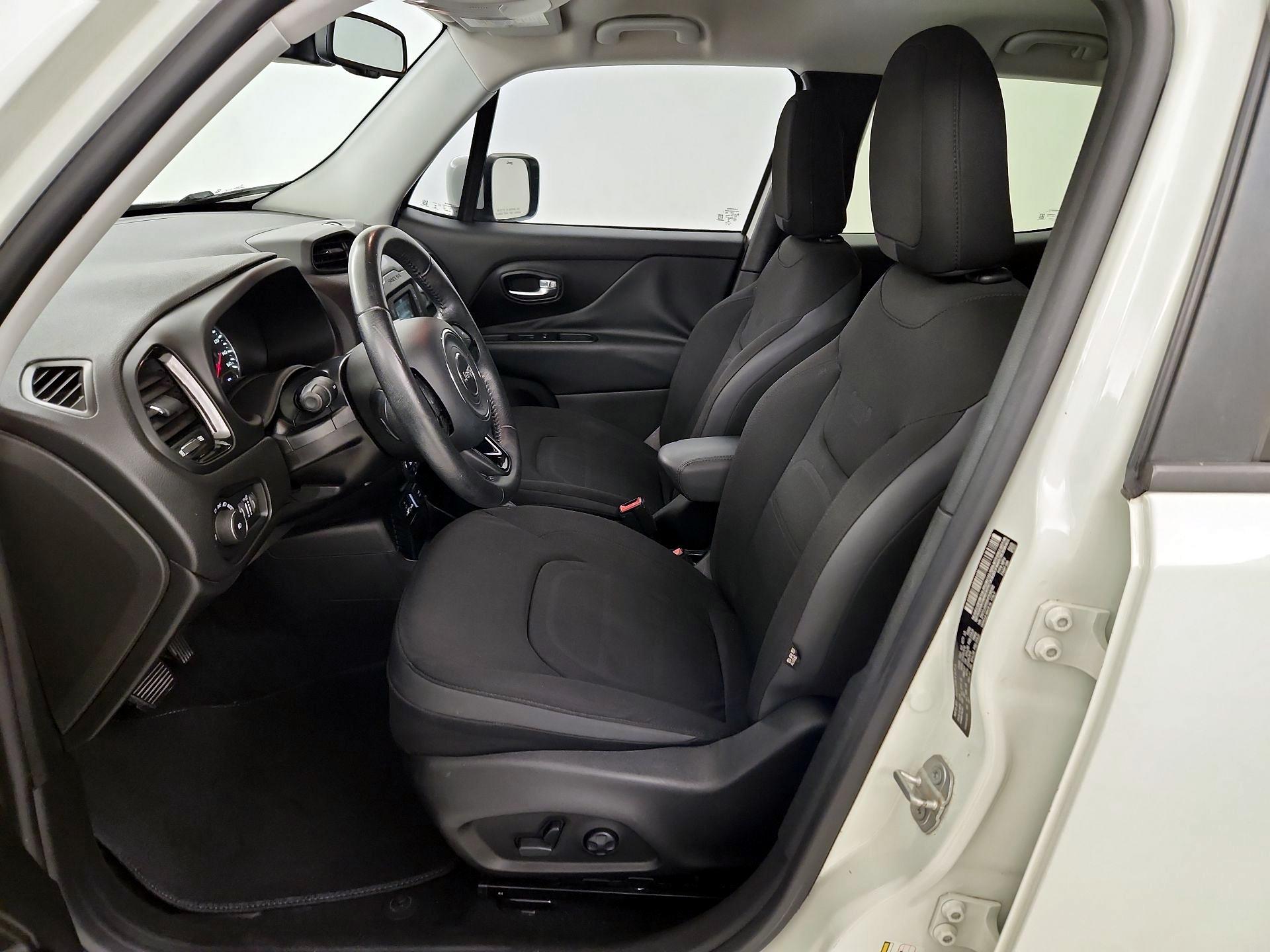 Thumbnail: 2017 Jeep Renegade - 11