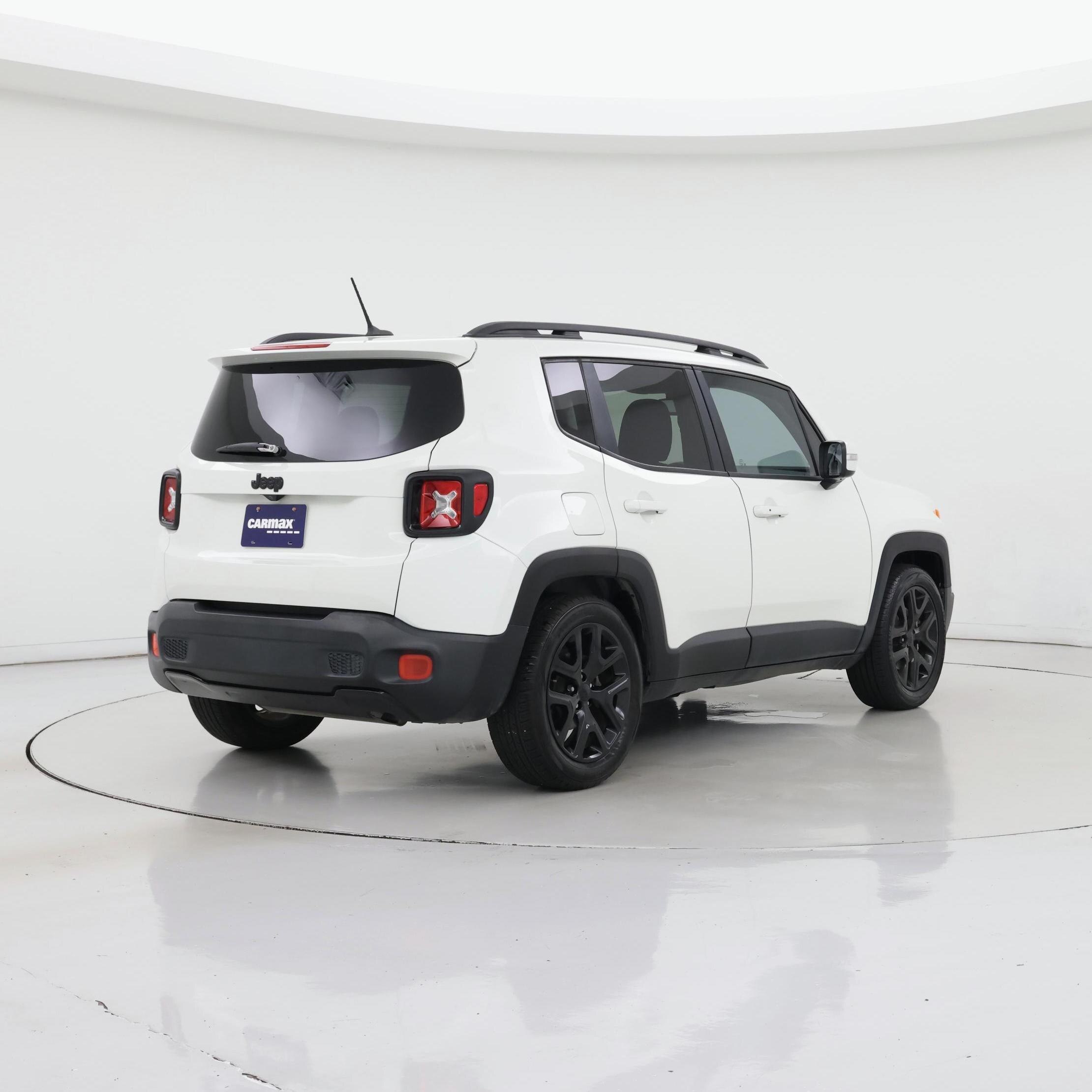 Thumbnail: 2017 Jeep Renegade - 8