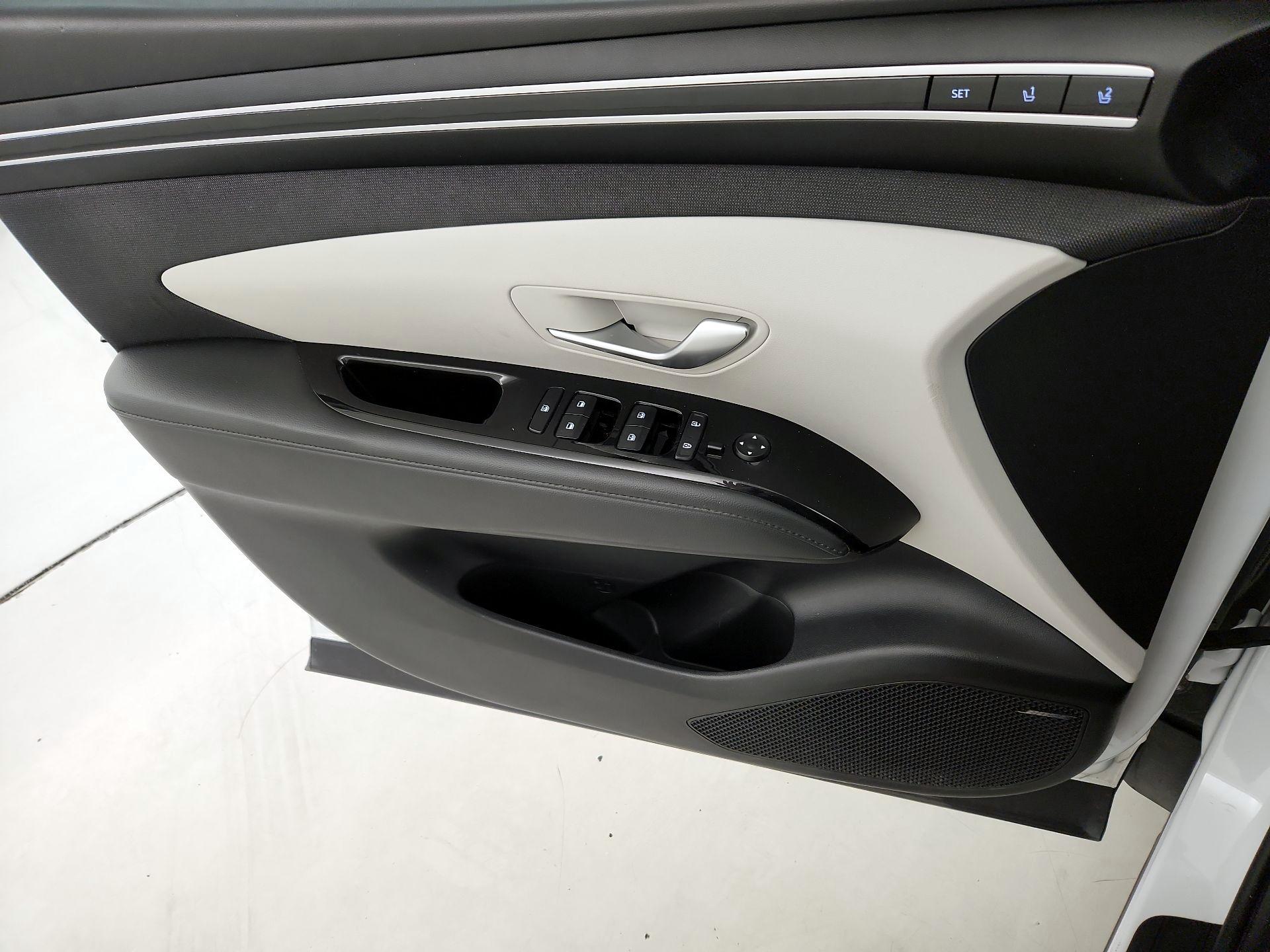 Thumbnail: 2022 Hyundai Tucson - 12