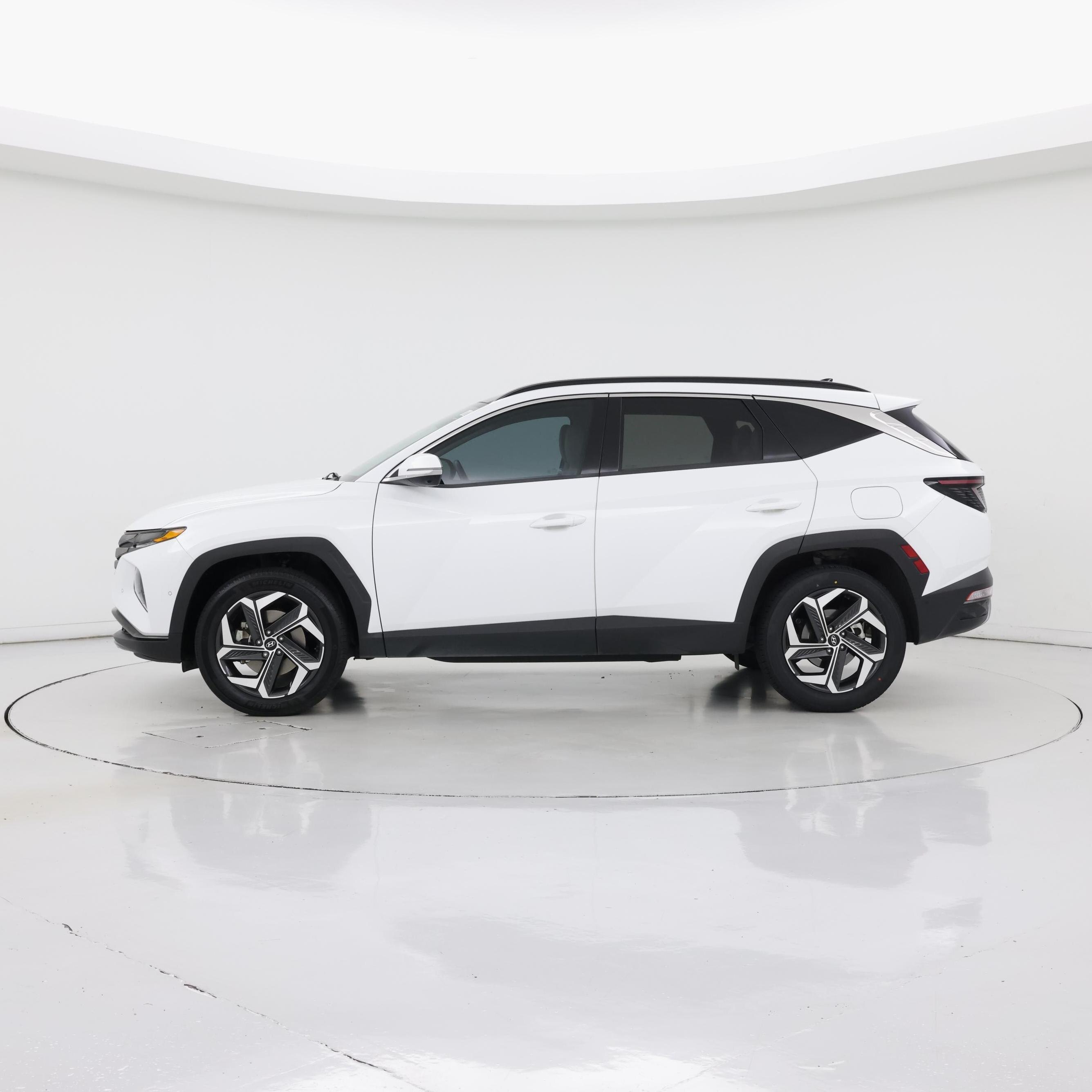 Thumbnail: 2022 Hyundai Tucson - 3