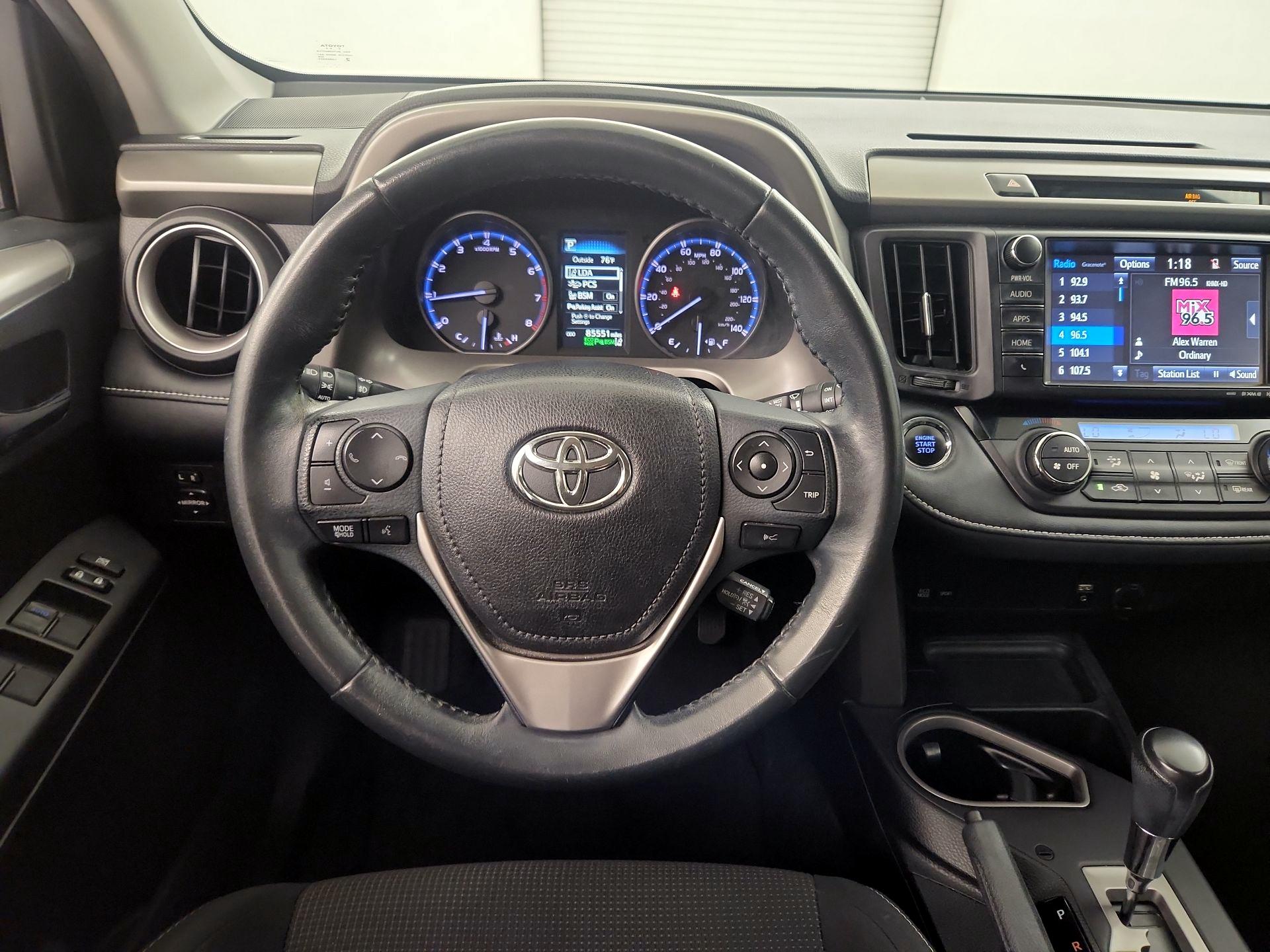 Thumbnail: 2018 Toyota RAV4 - 10