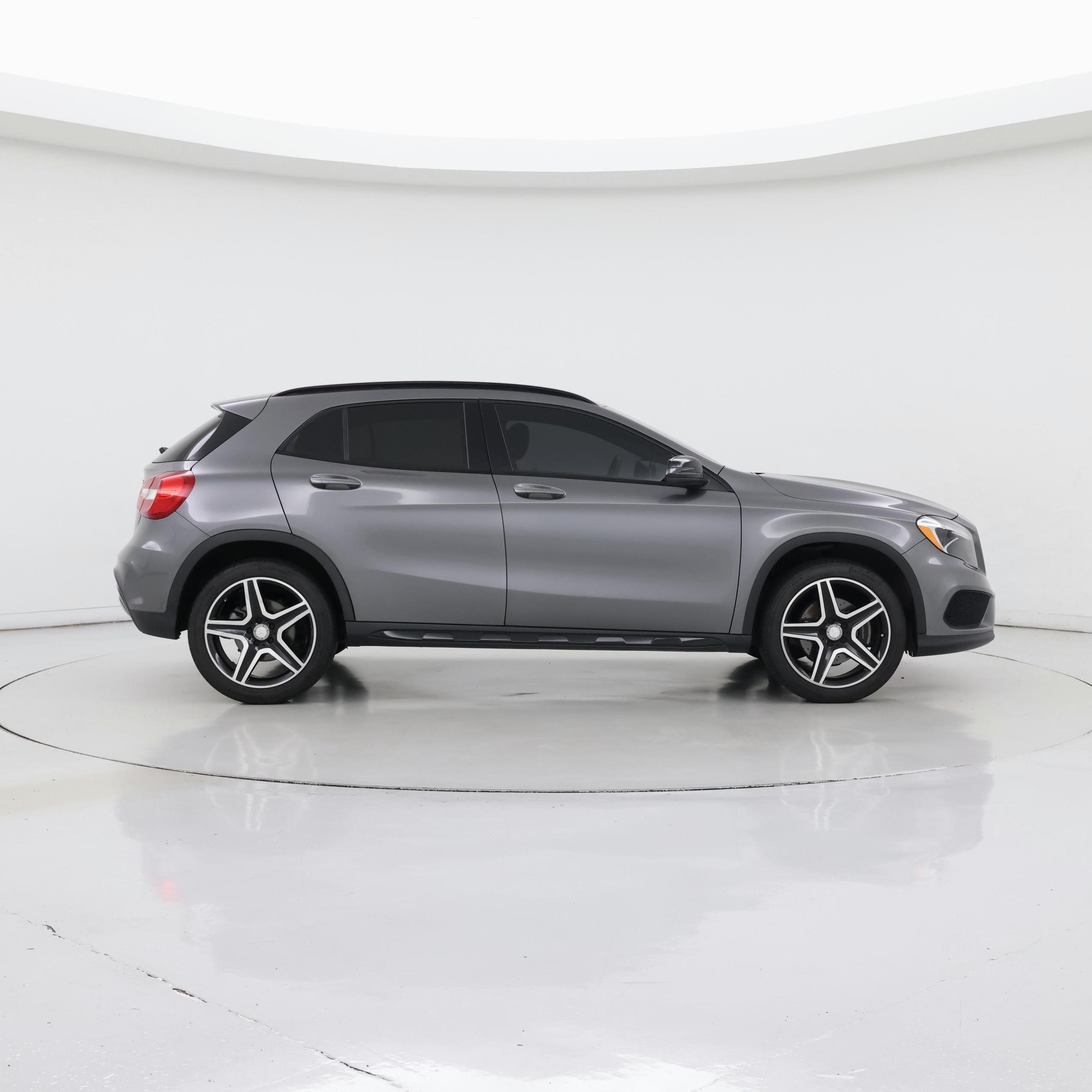 Thumbnail: 2017 Mercedes-Benz GLA - 7