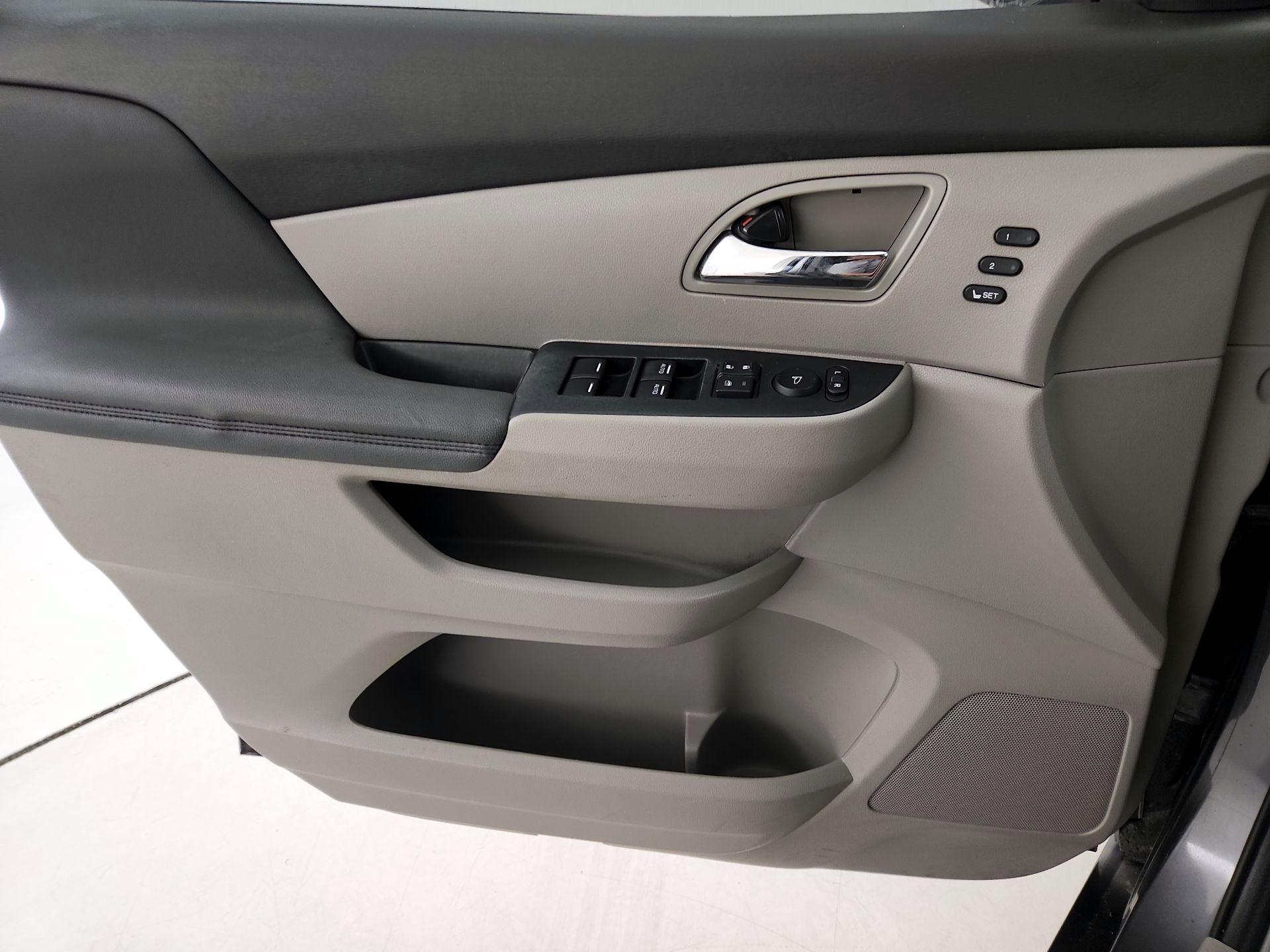 Thumbnail: 2014 Honda Odyssey - 12