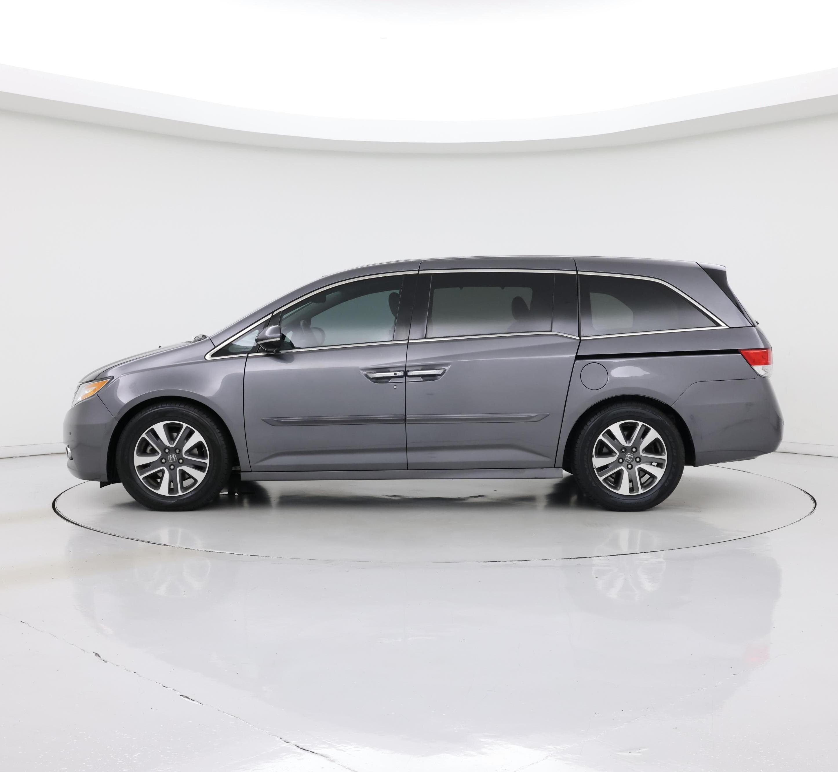 Thumbnail: 2014 Honda Odyssey - 3