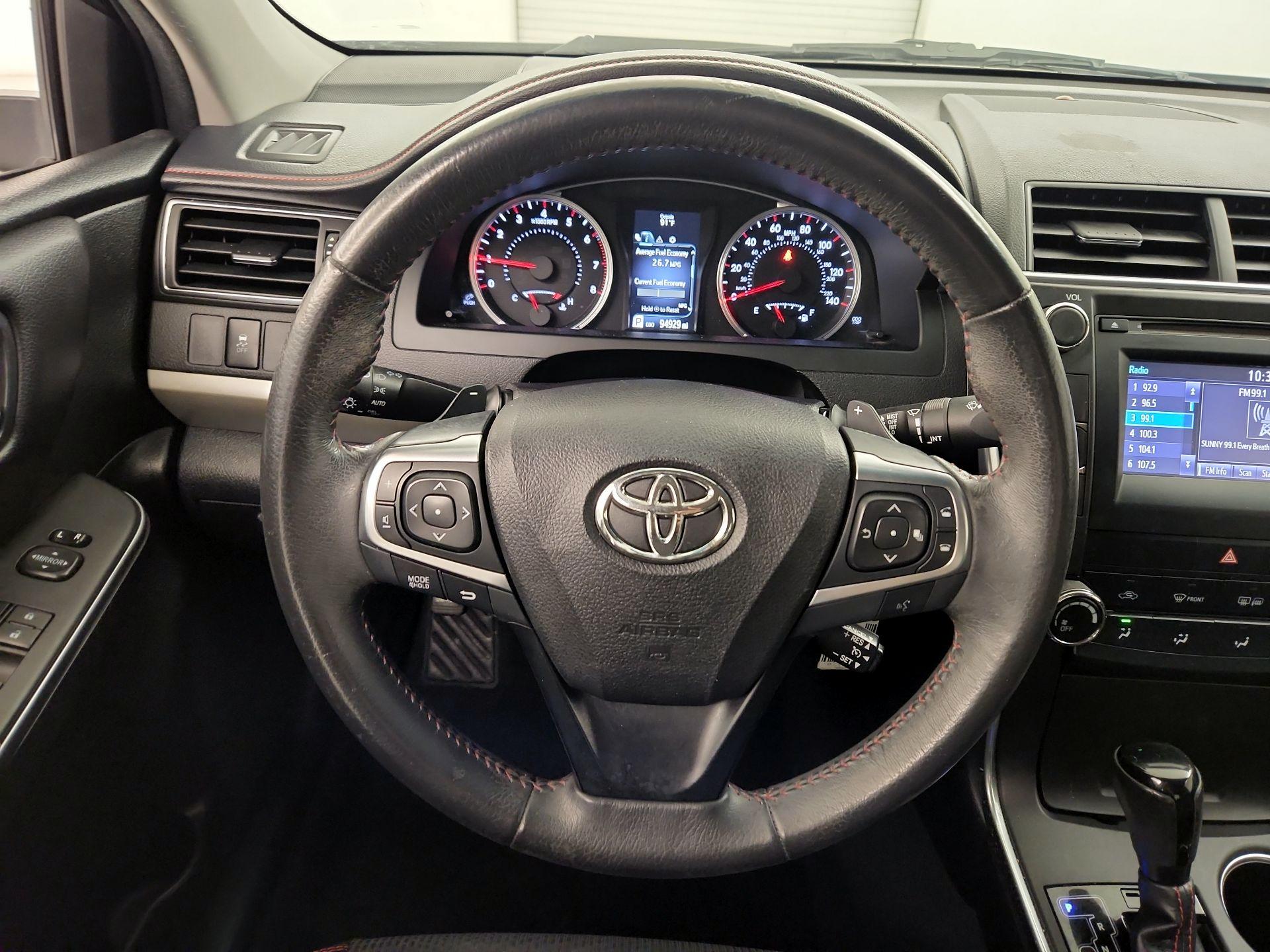 Thumbnail: 2017 Toyota Camry - 10