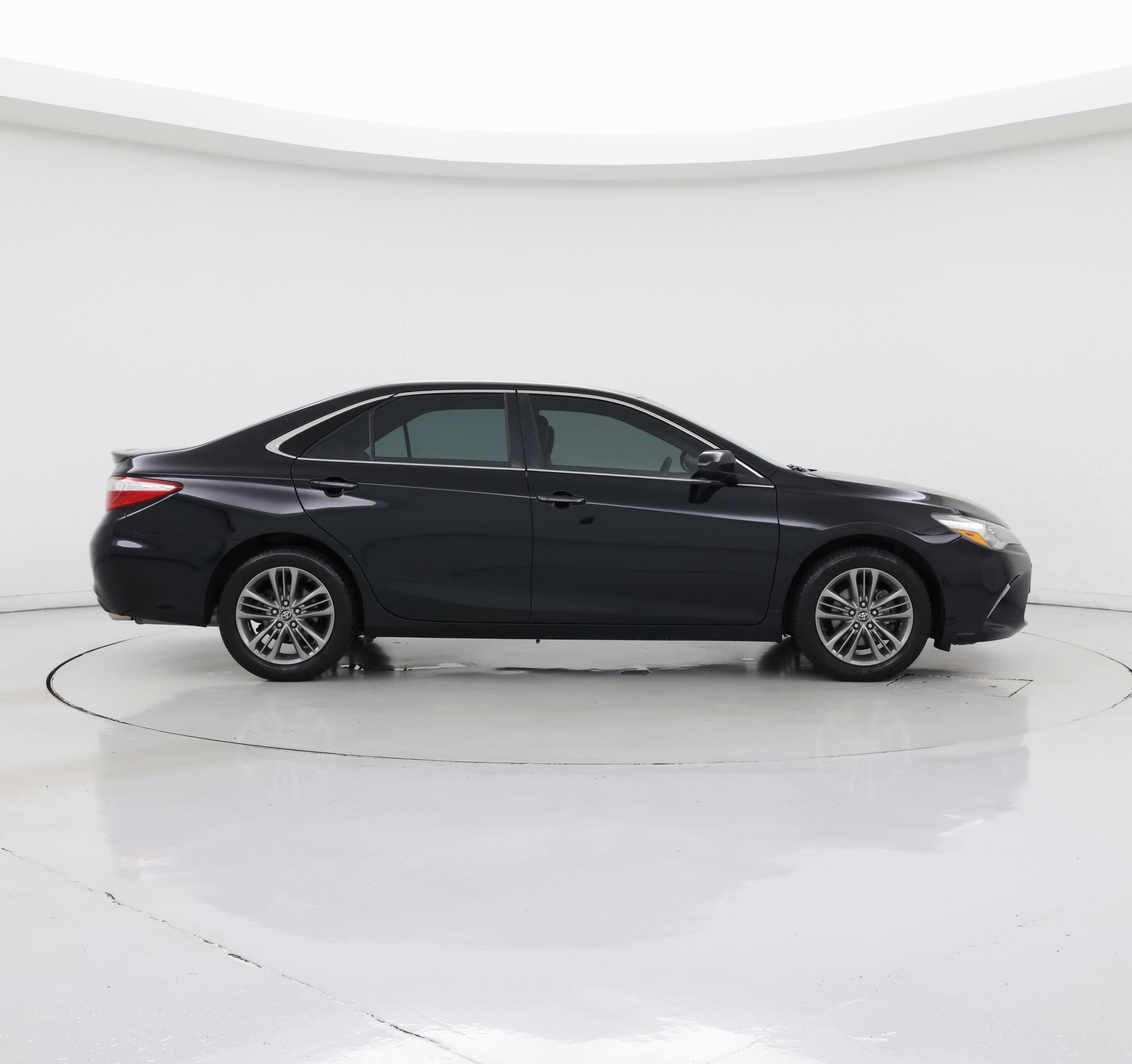 Thumbnail: 2017 Toyota Camry - 7