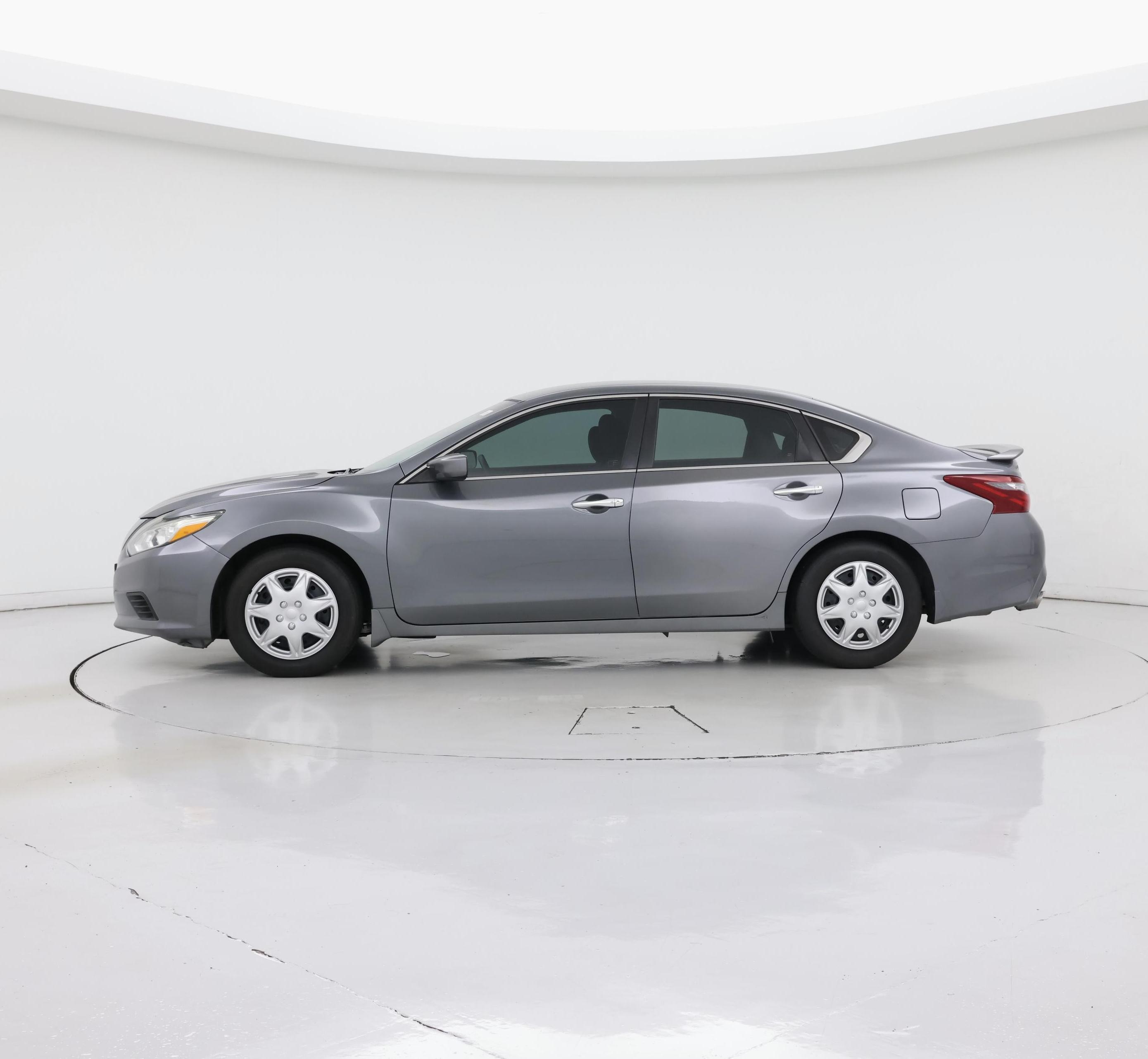 Thumbnail: 2018 Nissan Altima - 3