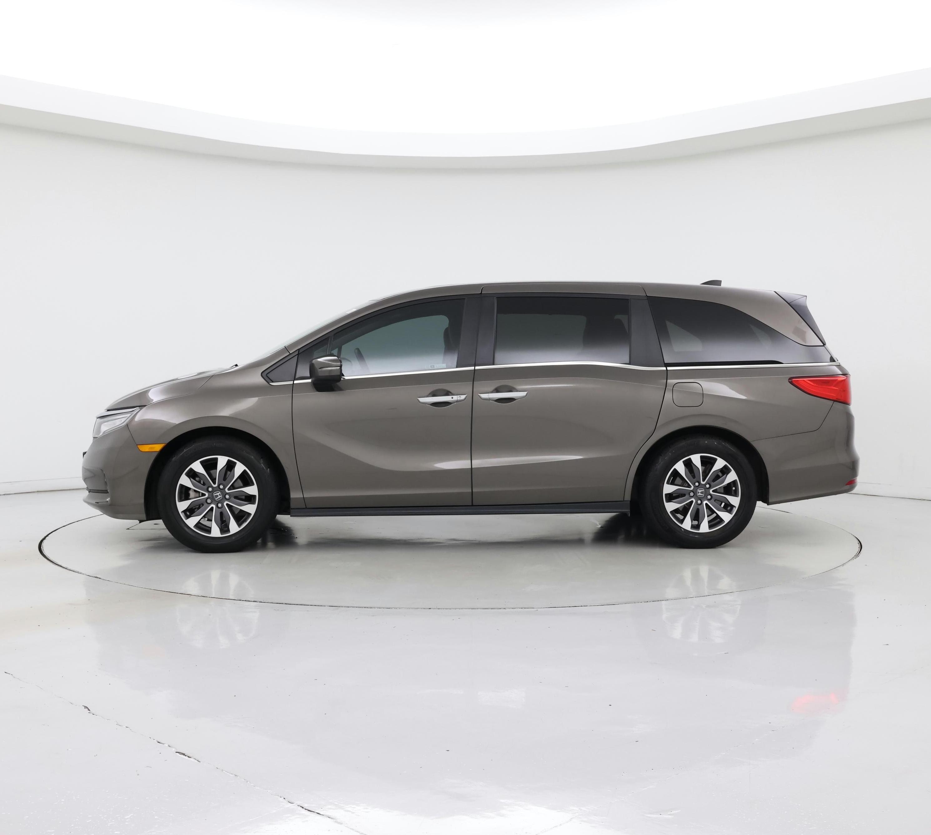 Thumbnail: 2022 Honda Odyssey - 3
