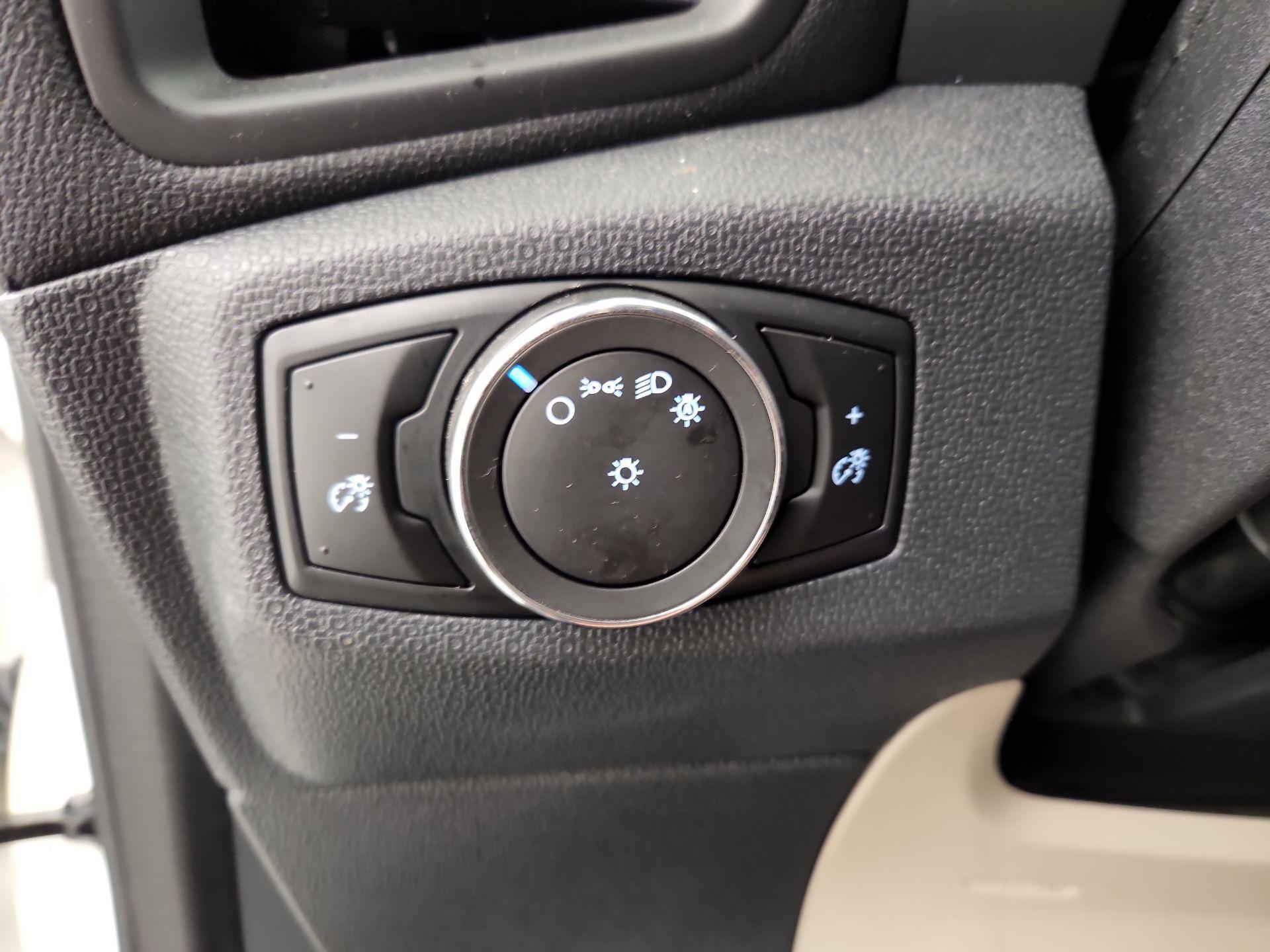 Thumbnail: 2018 Ford EcoSport - 13